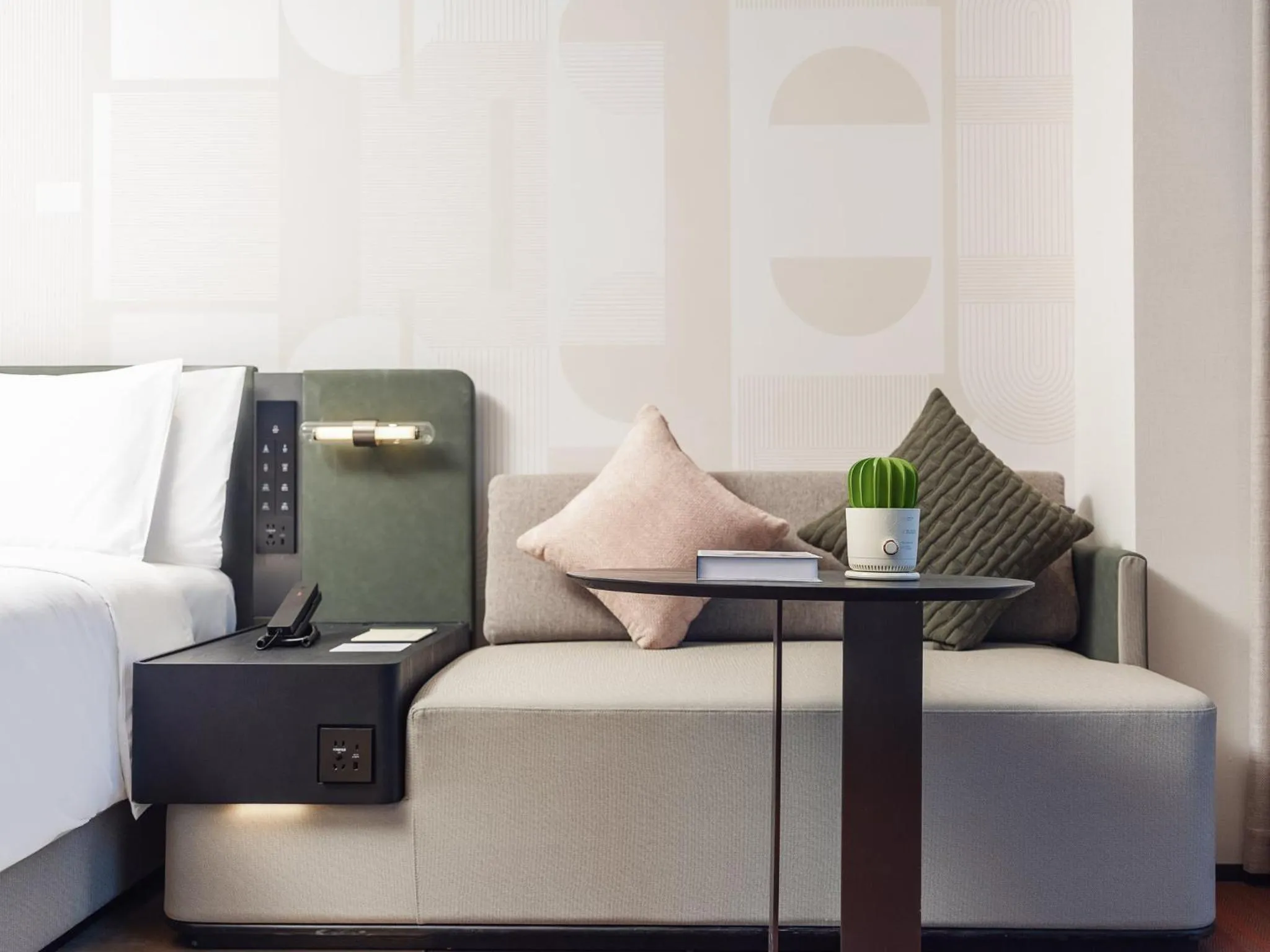 Photo of the whole room, Bed in EVEN Hotel Shanghai Jinqiao by IHG