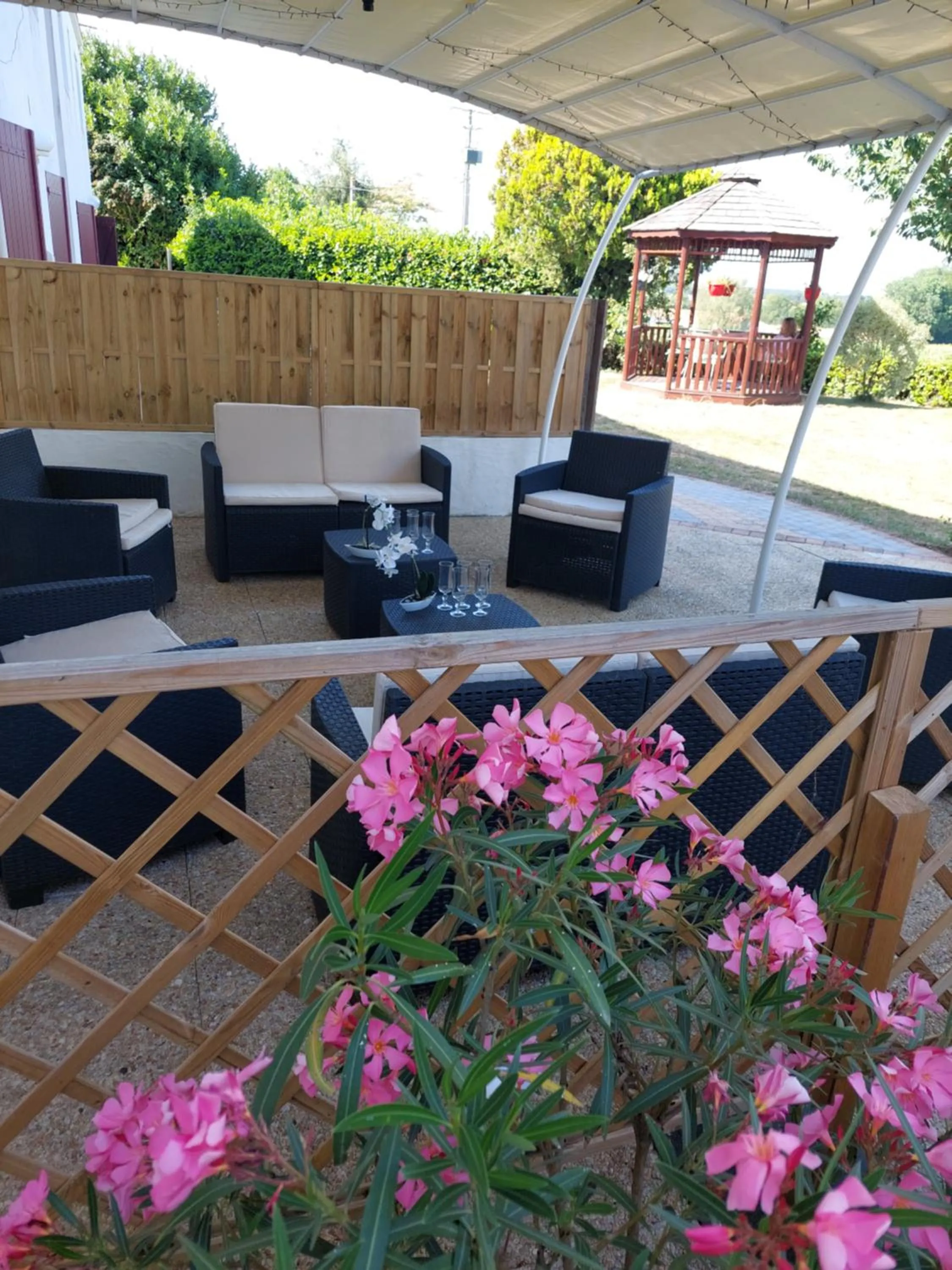 Property building in Le Mareuillais Hotel-Restaurant