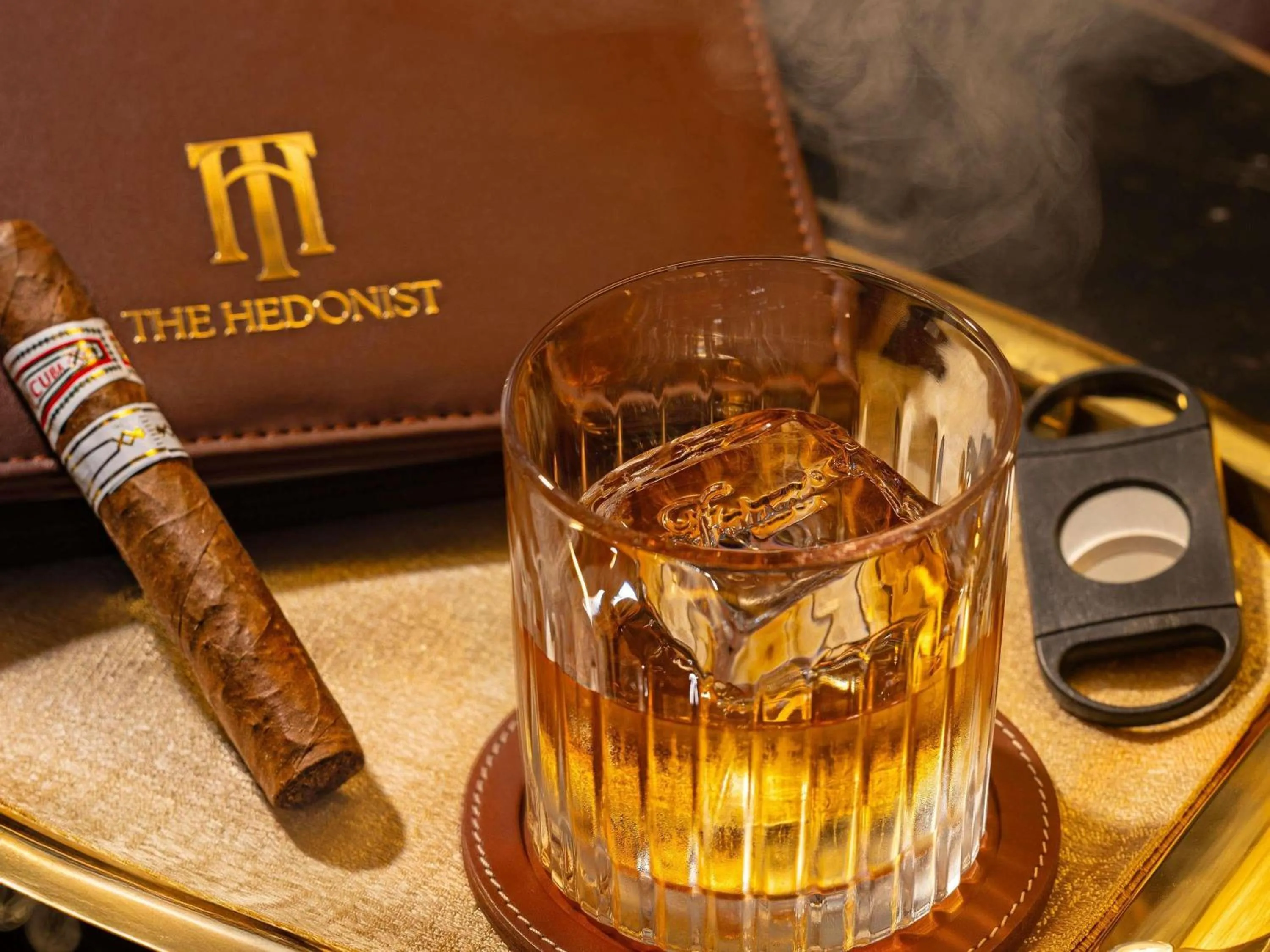 Lounge or bar in Fairmont Mumbai