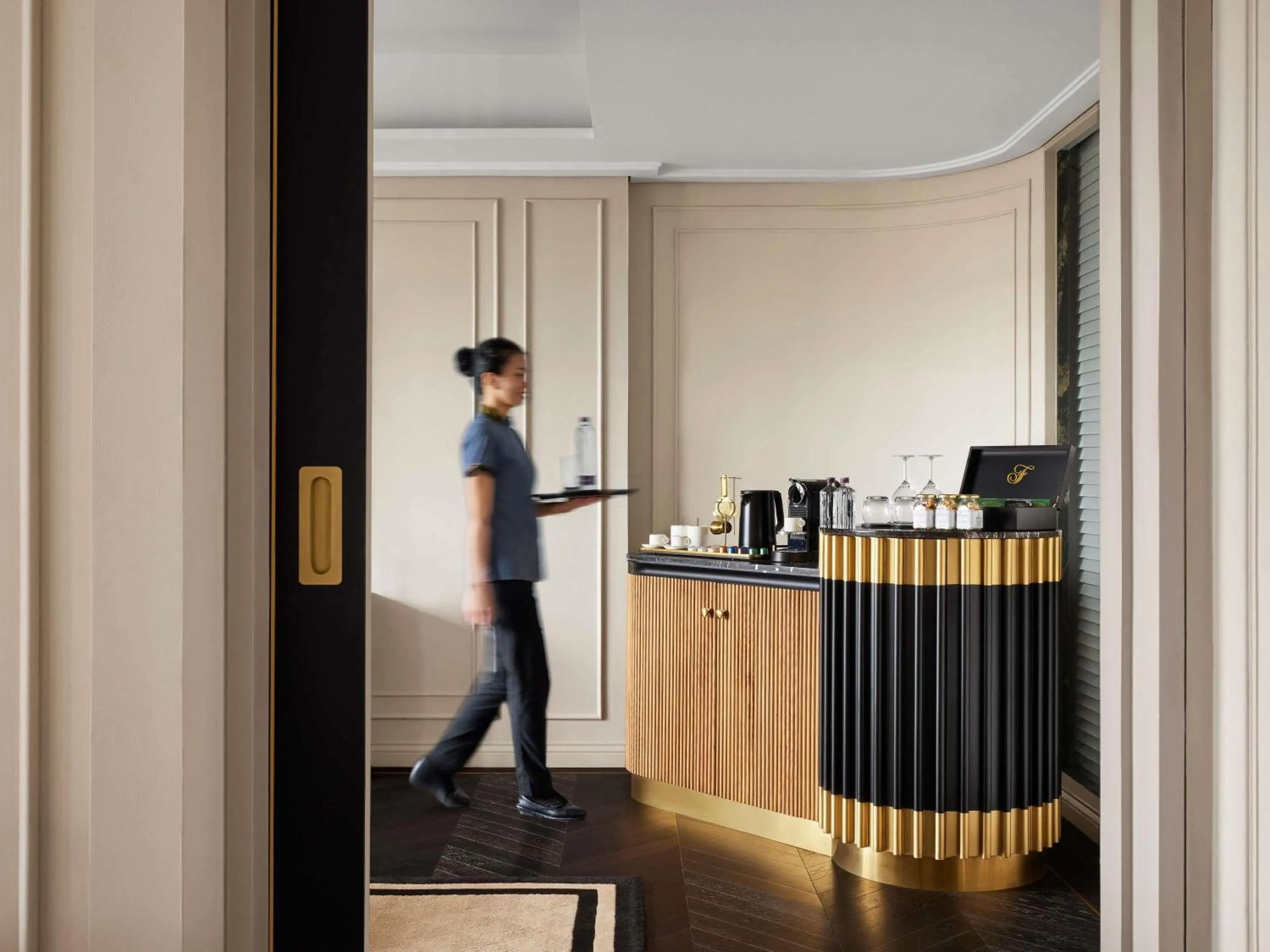 Bedroom in Fairmont Mumbai