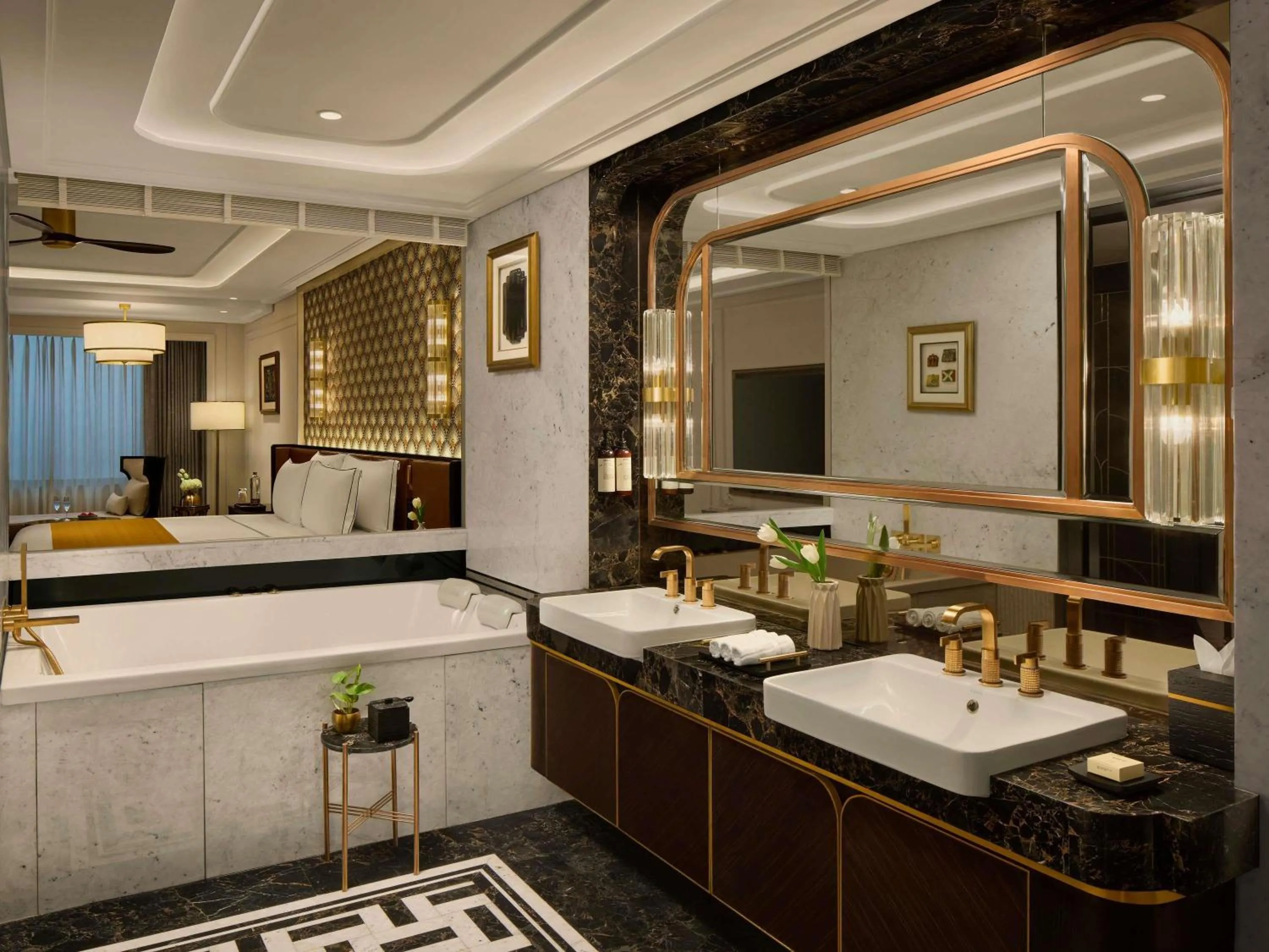 Bedroom, Bed in Fairmont Mumbai