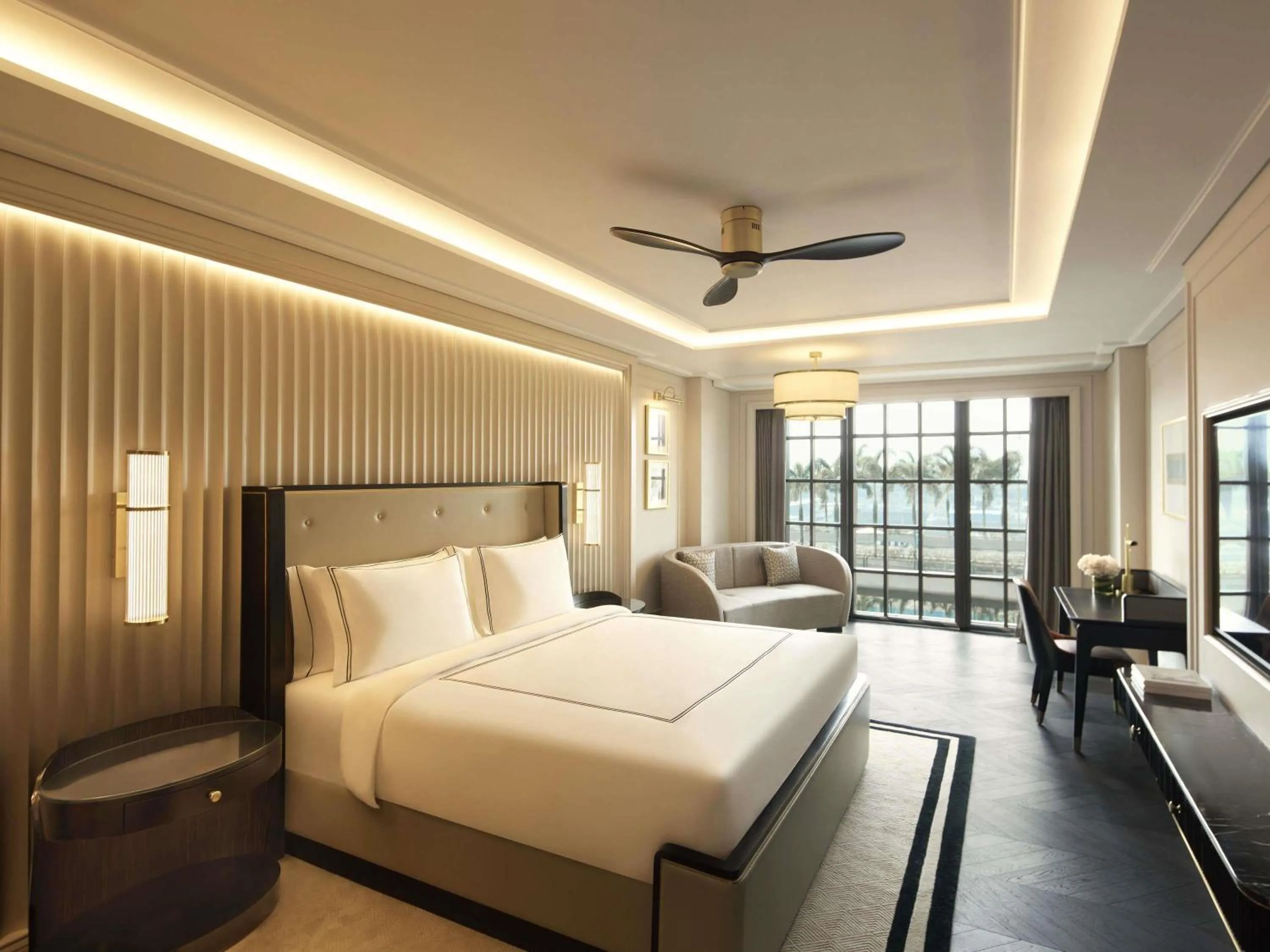 Bedroom, Bed in Fairmont Mumbai