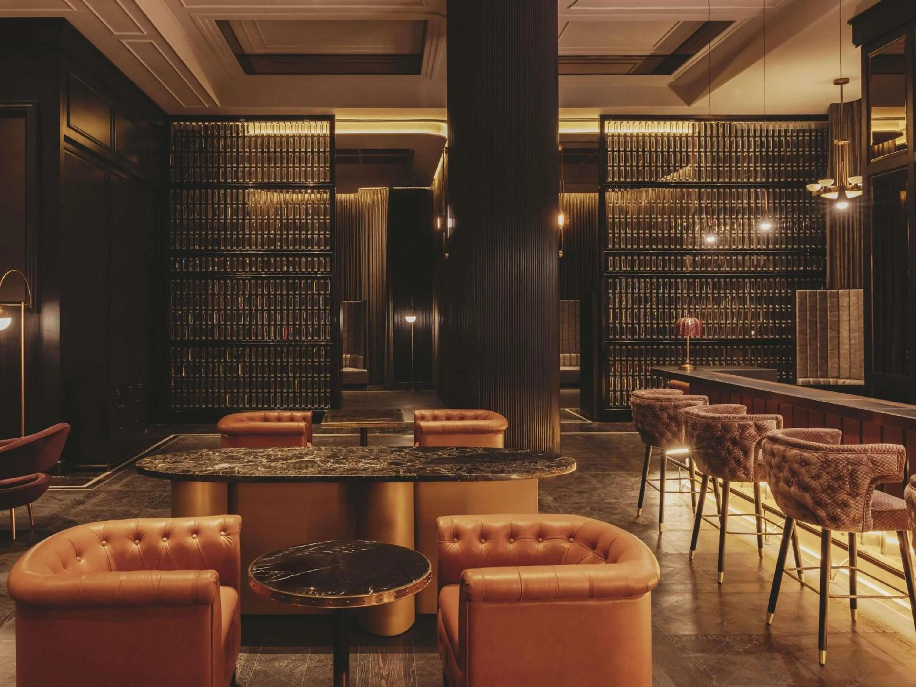 Lounge or bar in Fairmont Mumbai