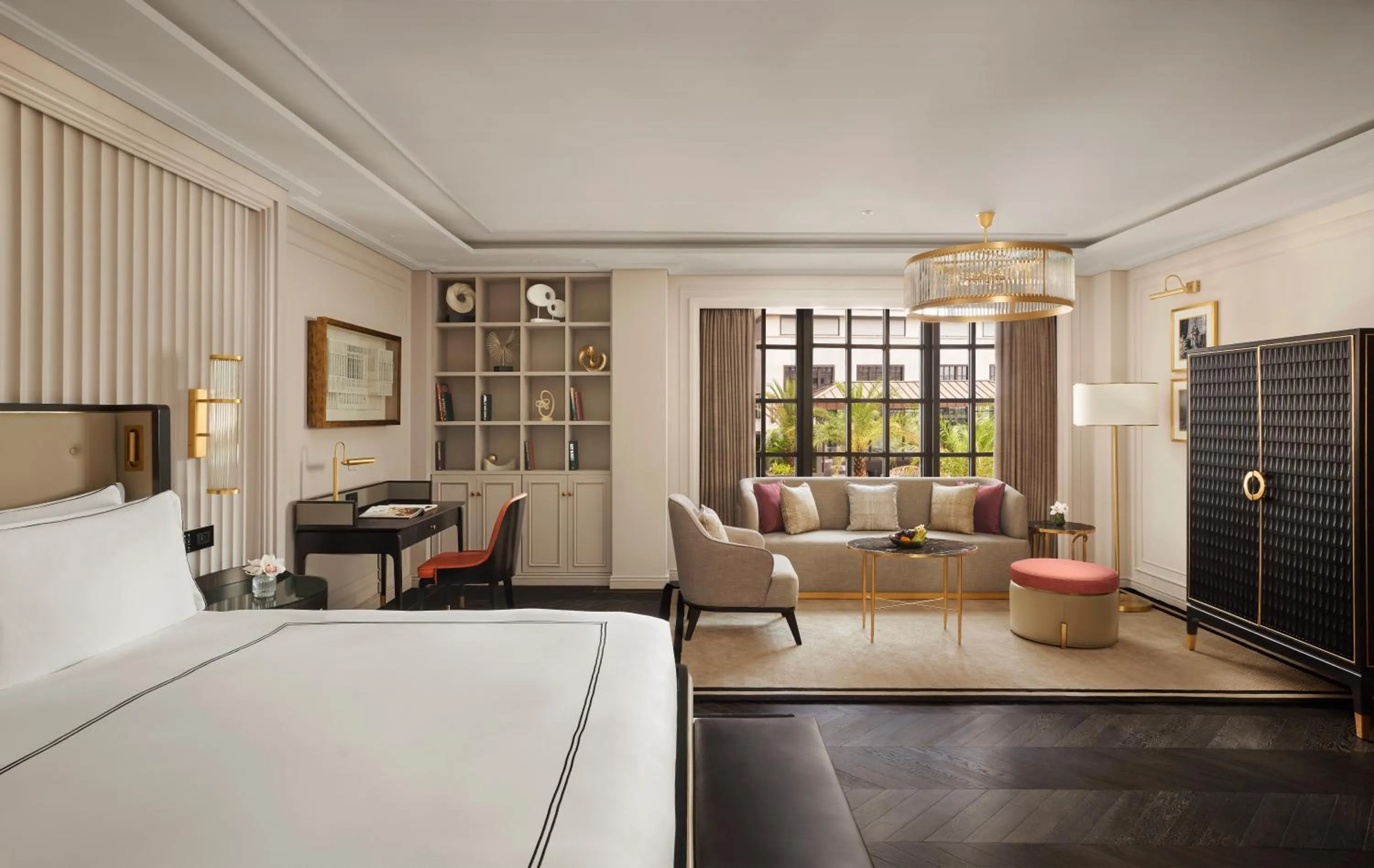 Living room, Bed in Fairmont Mumbai