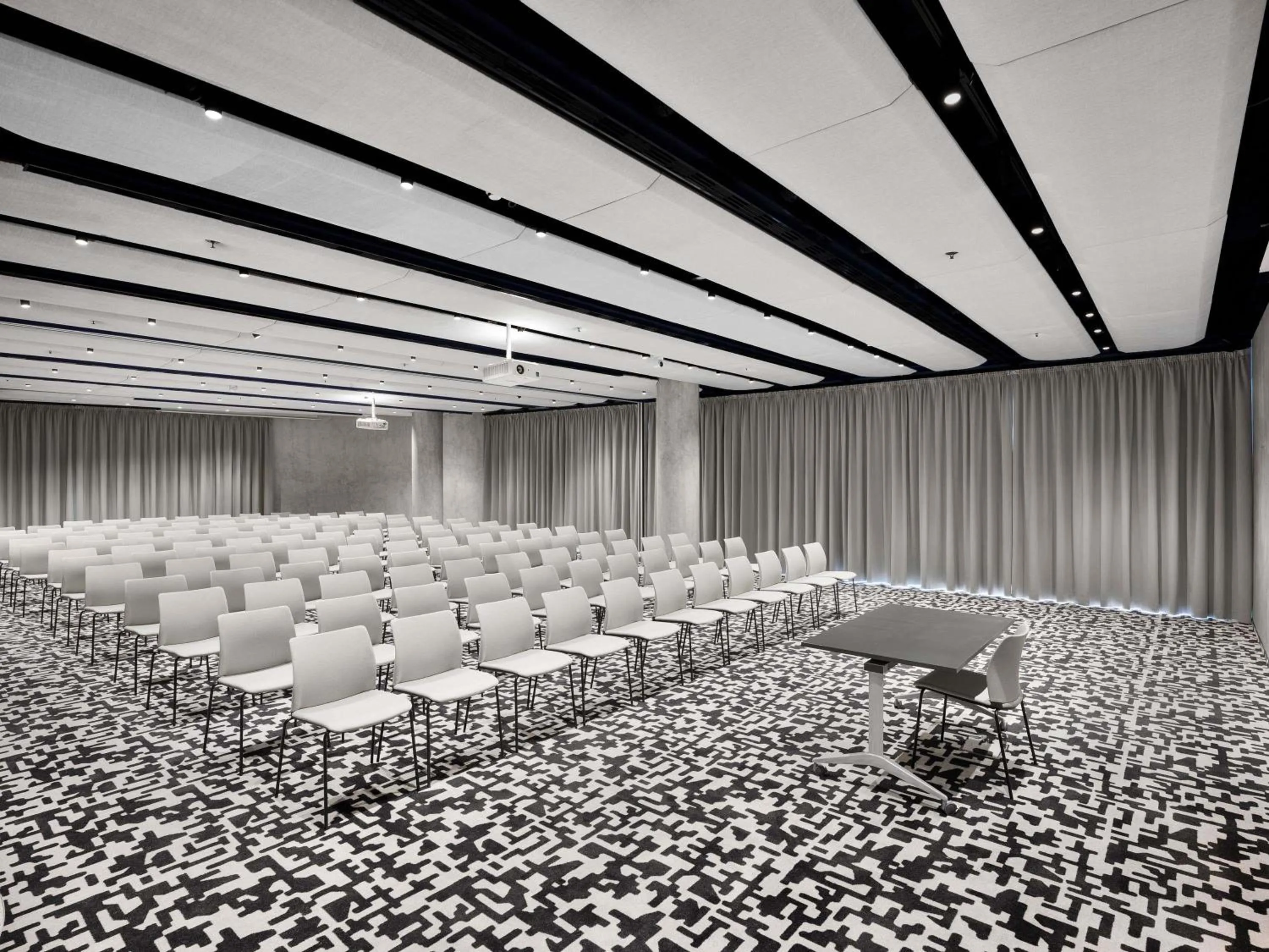 Meeting/conference room in TRIBE Budapest Airport