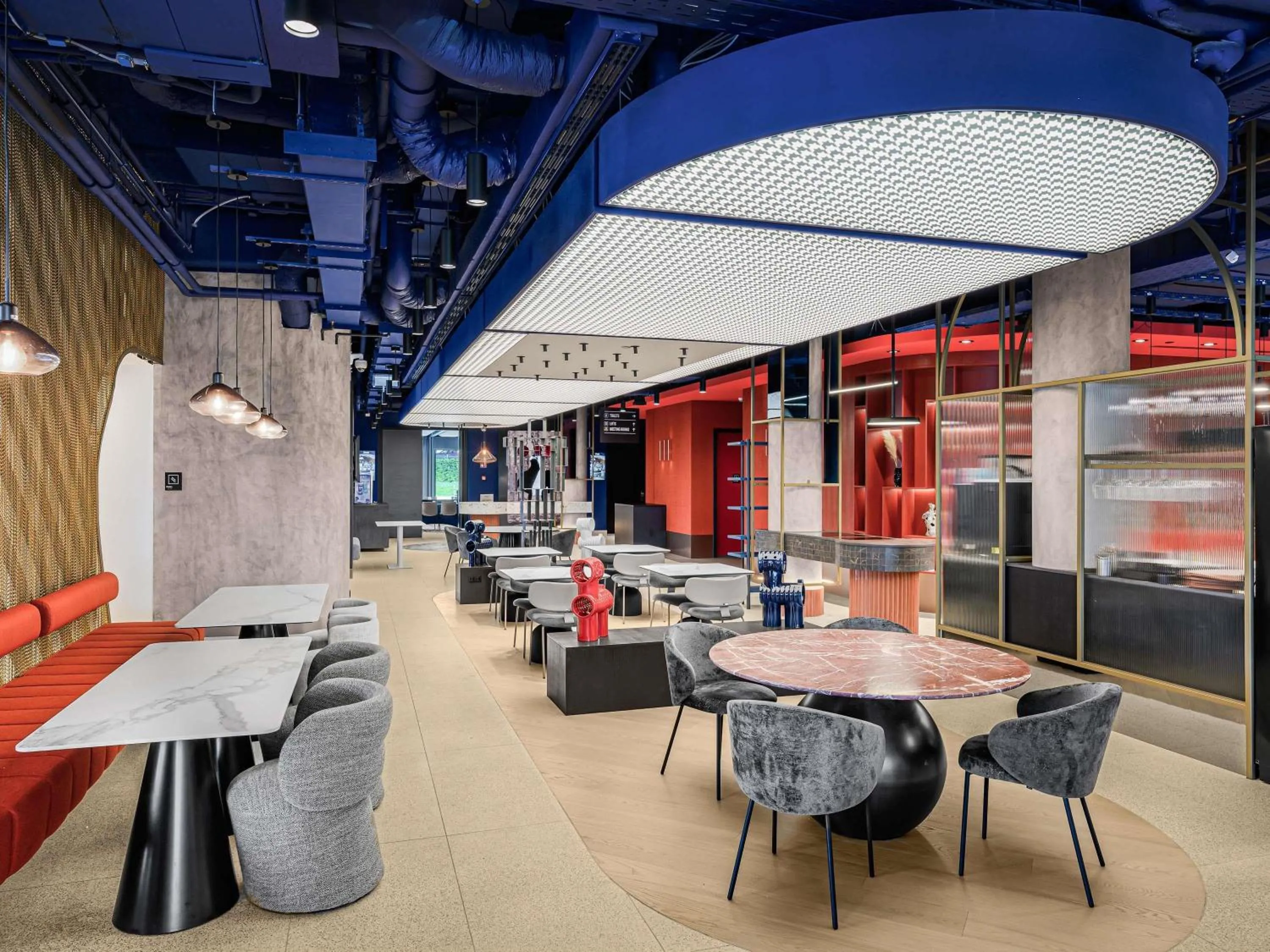 Restaurant/places to eat in TRIBE Budapest Airport