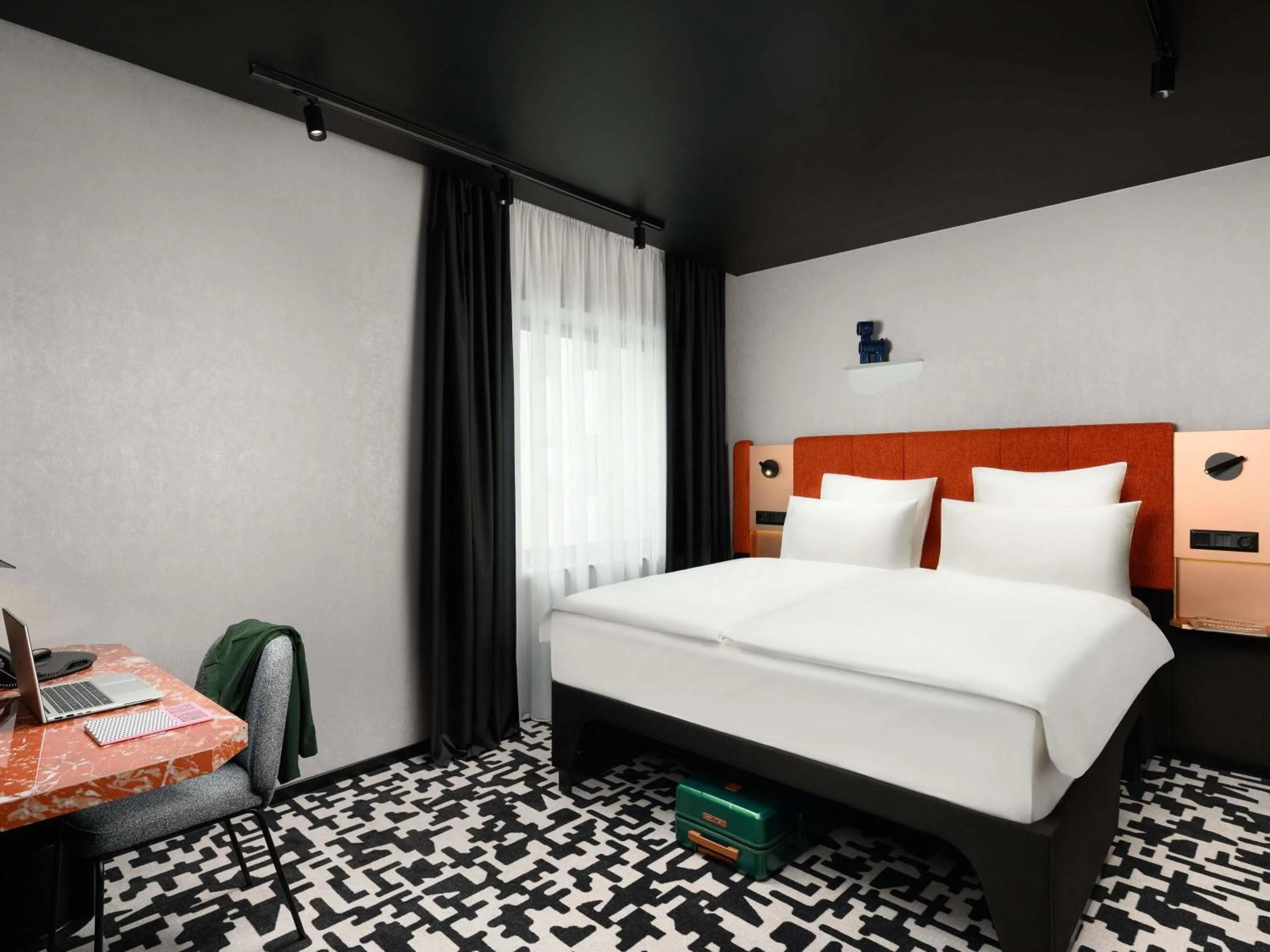 Bedroom, Bed in TRIBE Budapest Airport