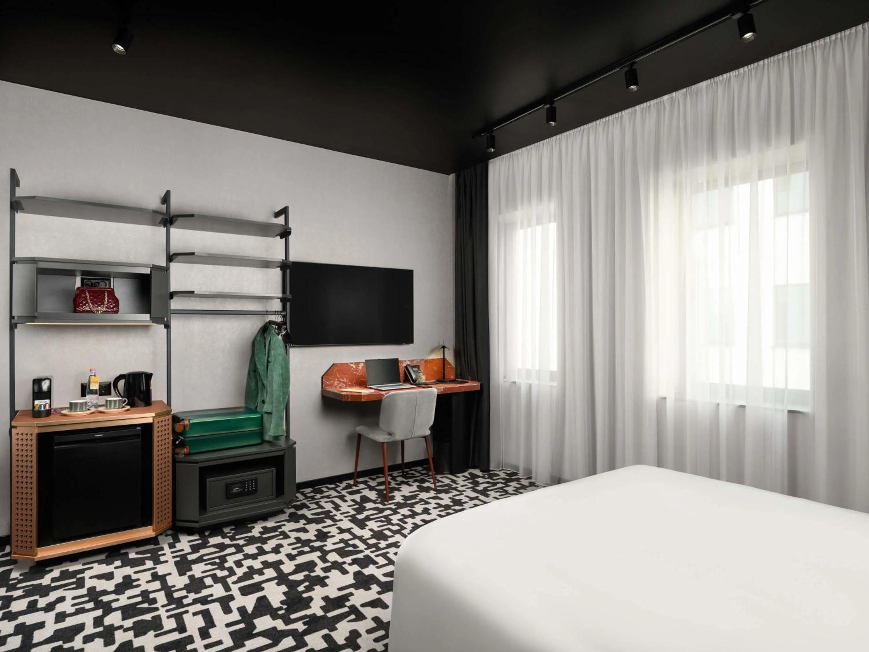 Bedroom, Bed in TRIBE Budapest Airport