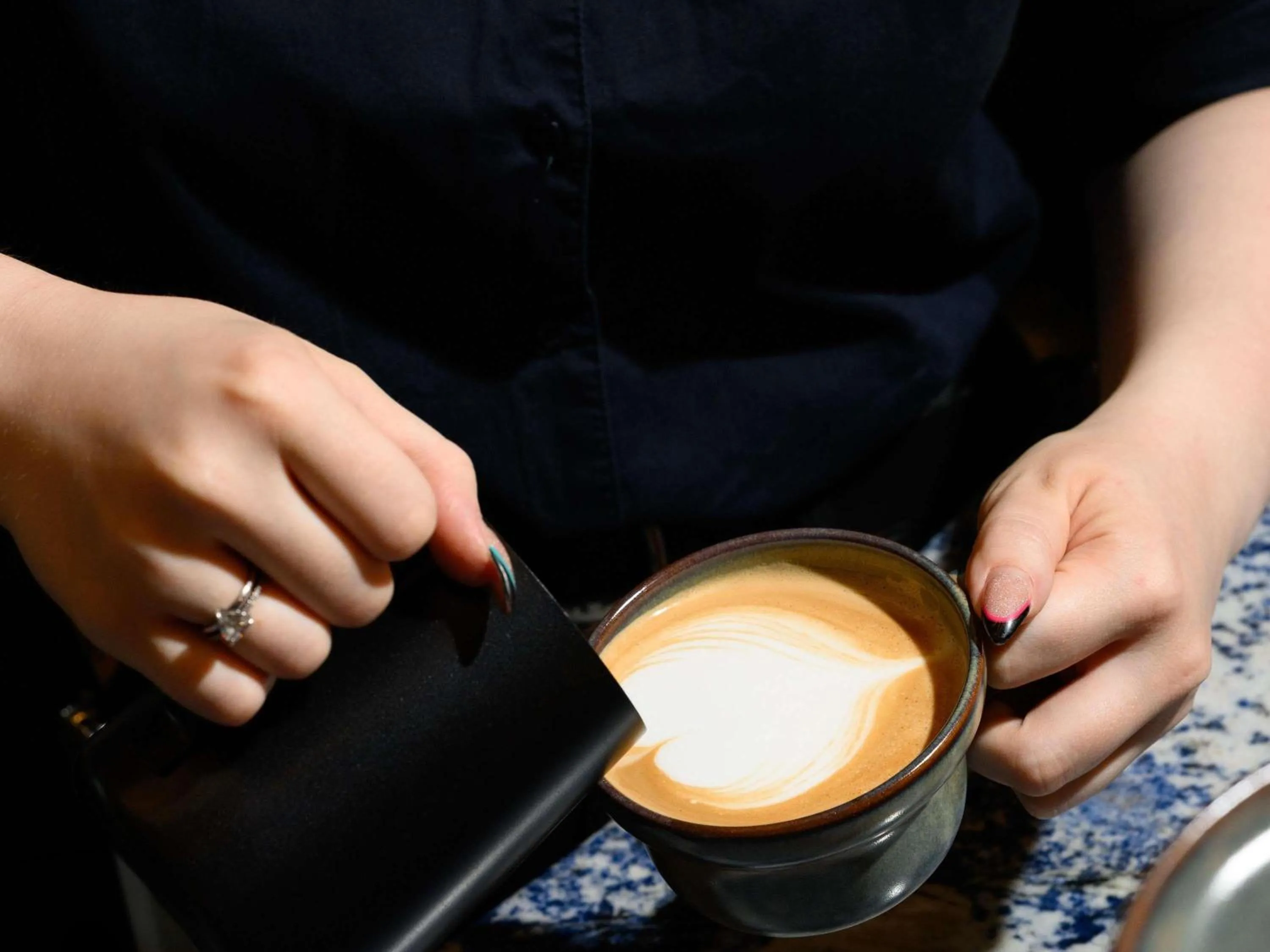 Lounge or bar in TRIBE Budapest Airport
