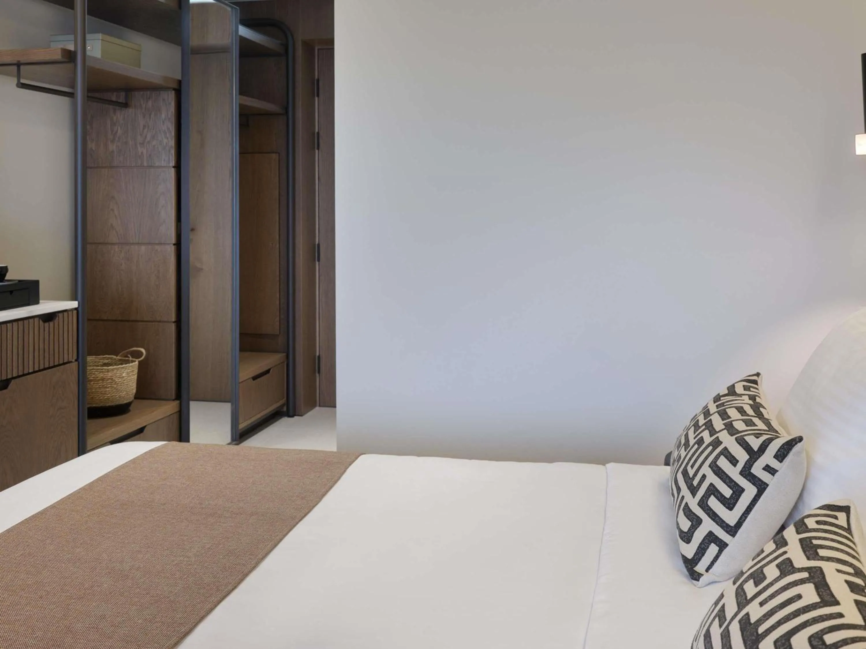 Bedroom, Bed in Rocca a Mare Heraklion - Handwritten Collection