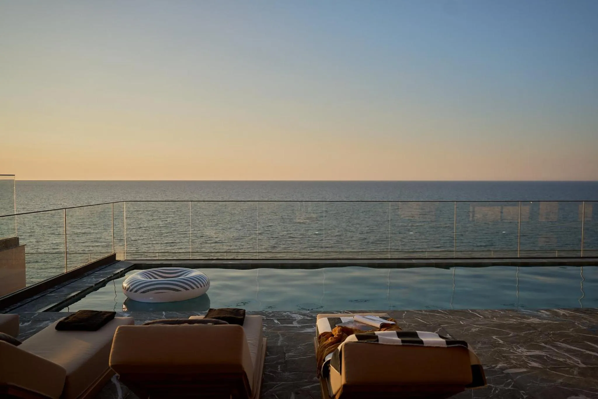 Pool view in Rocca a Mare Heraklion - Handwritten Collection