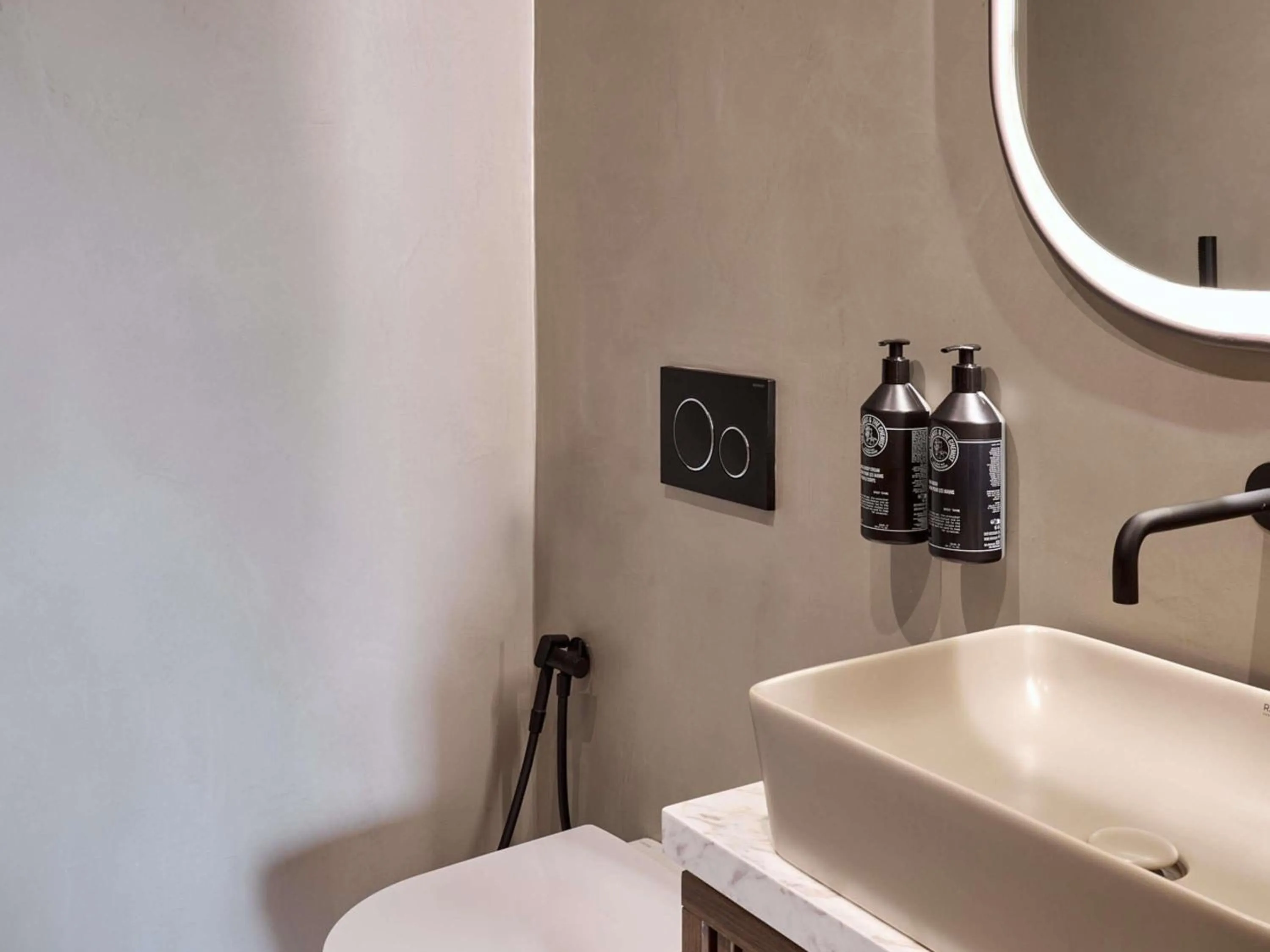 Bedroom in Rocca a Mare Heraklion - Handwritten Collection