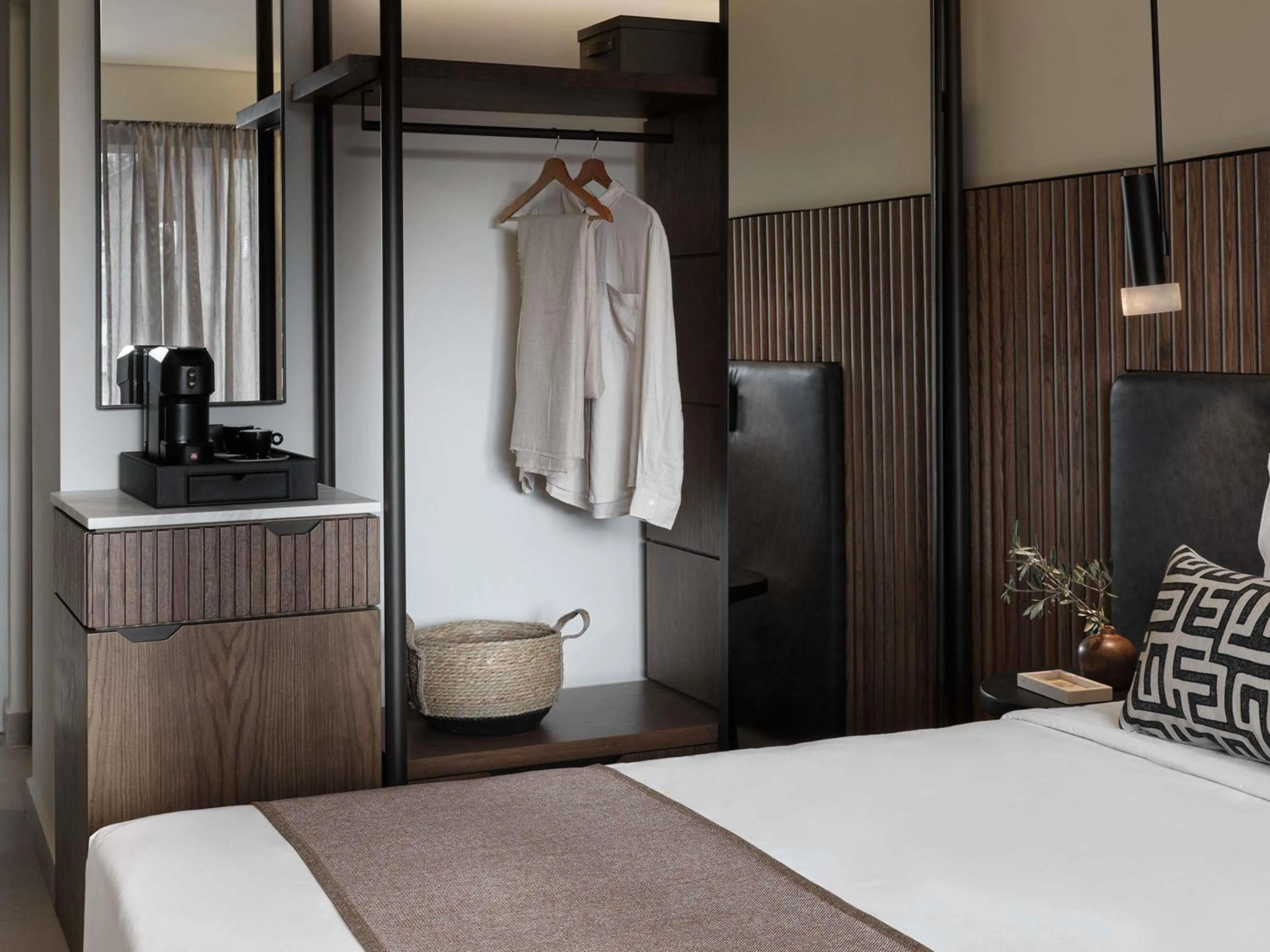 Bedroom, Bed in Rocca a Mare Heraklion - Handwritten Collection