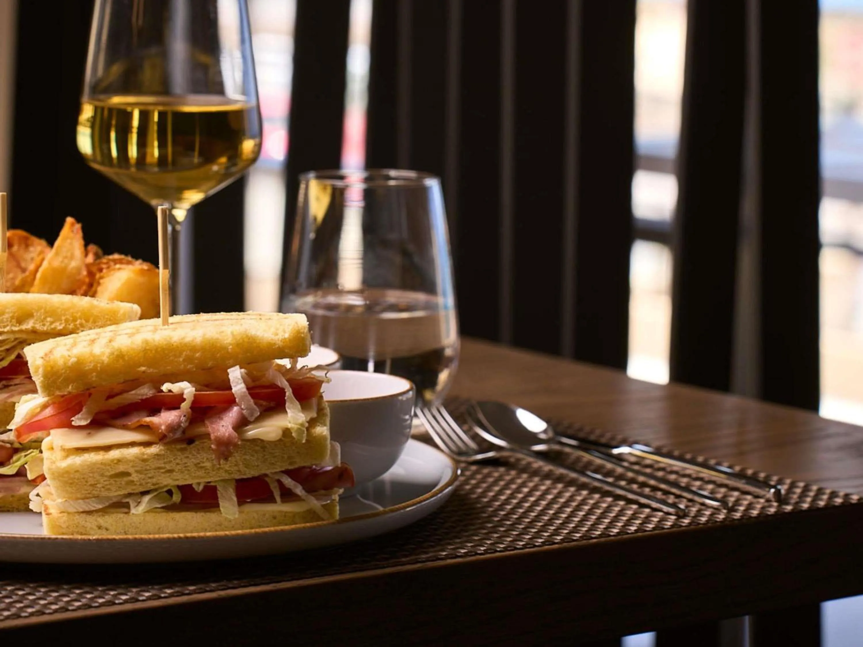 Restaurant/places to eat in Rocca a Mare Heraklion - Handwritten Collection