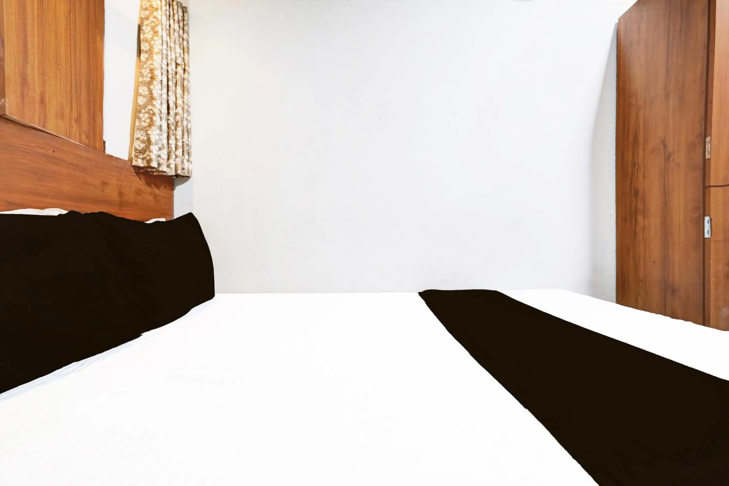 Bedroom in Super Hotel O BKC Santacruz East