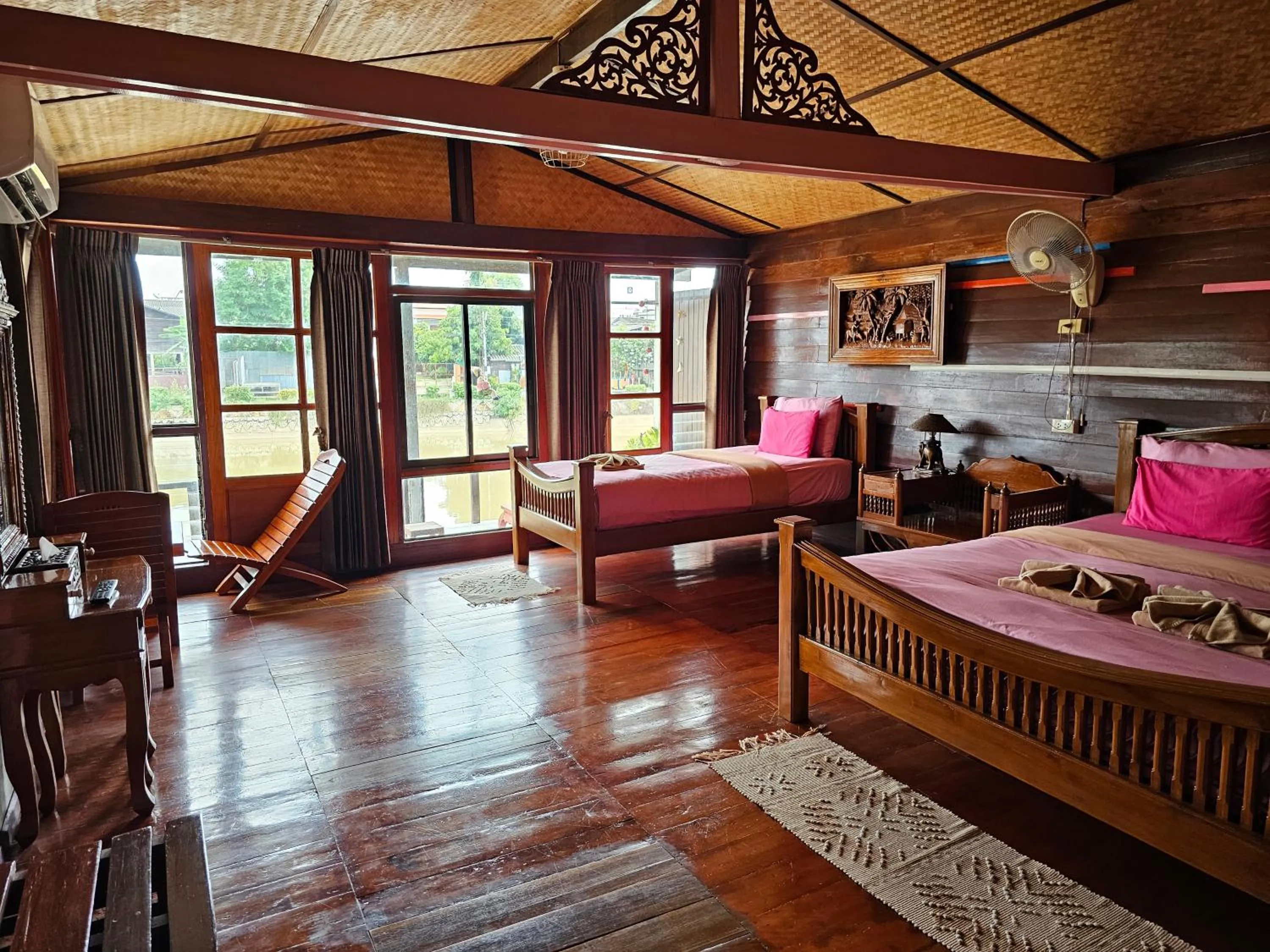 Photo of the whole room, Bed in Kanecha's Home Lampang