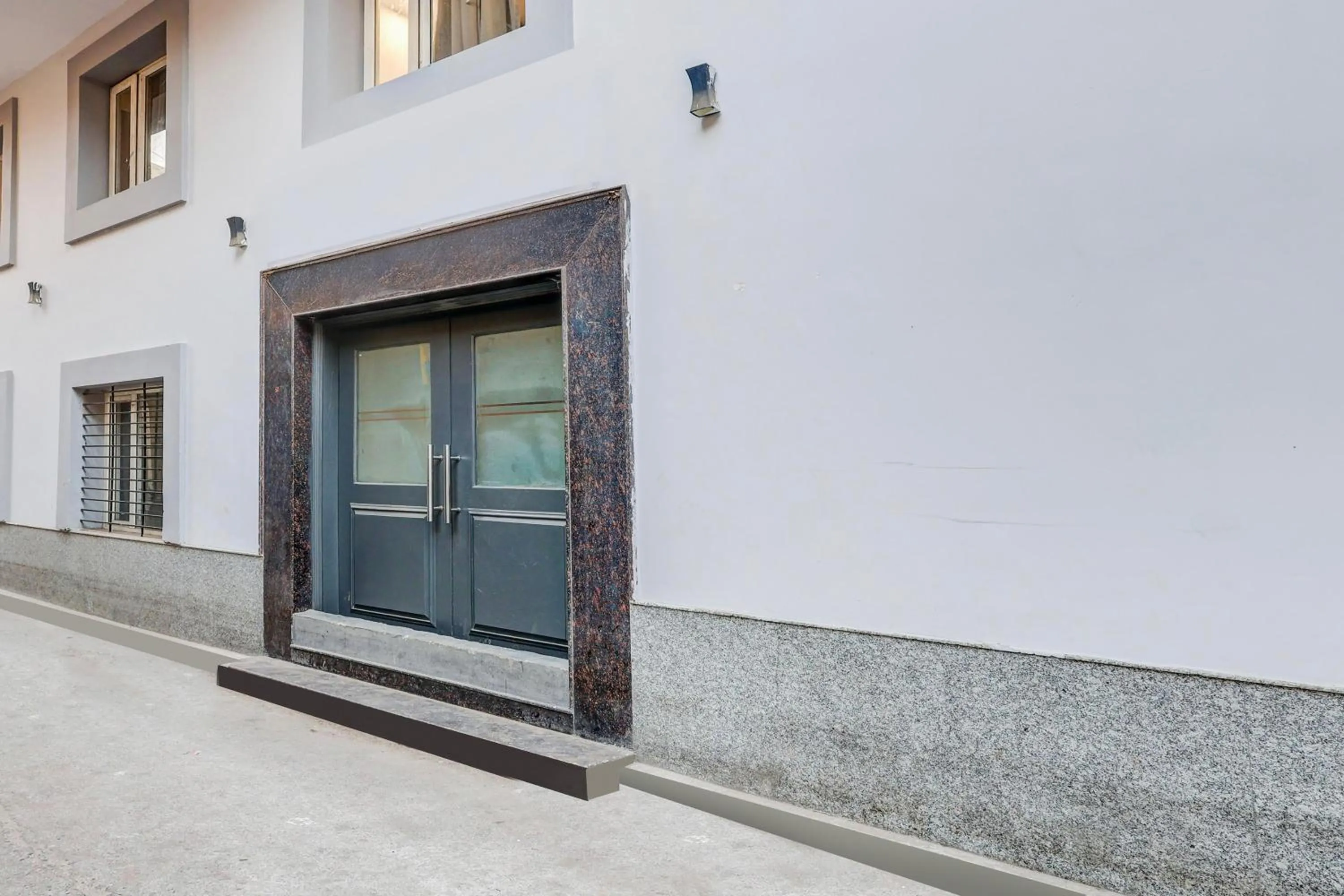 Facade/entrance in Super Collection O Shalimar Bagh