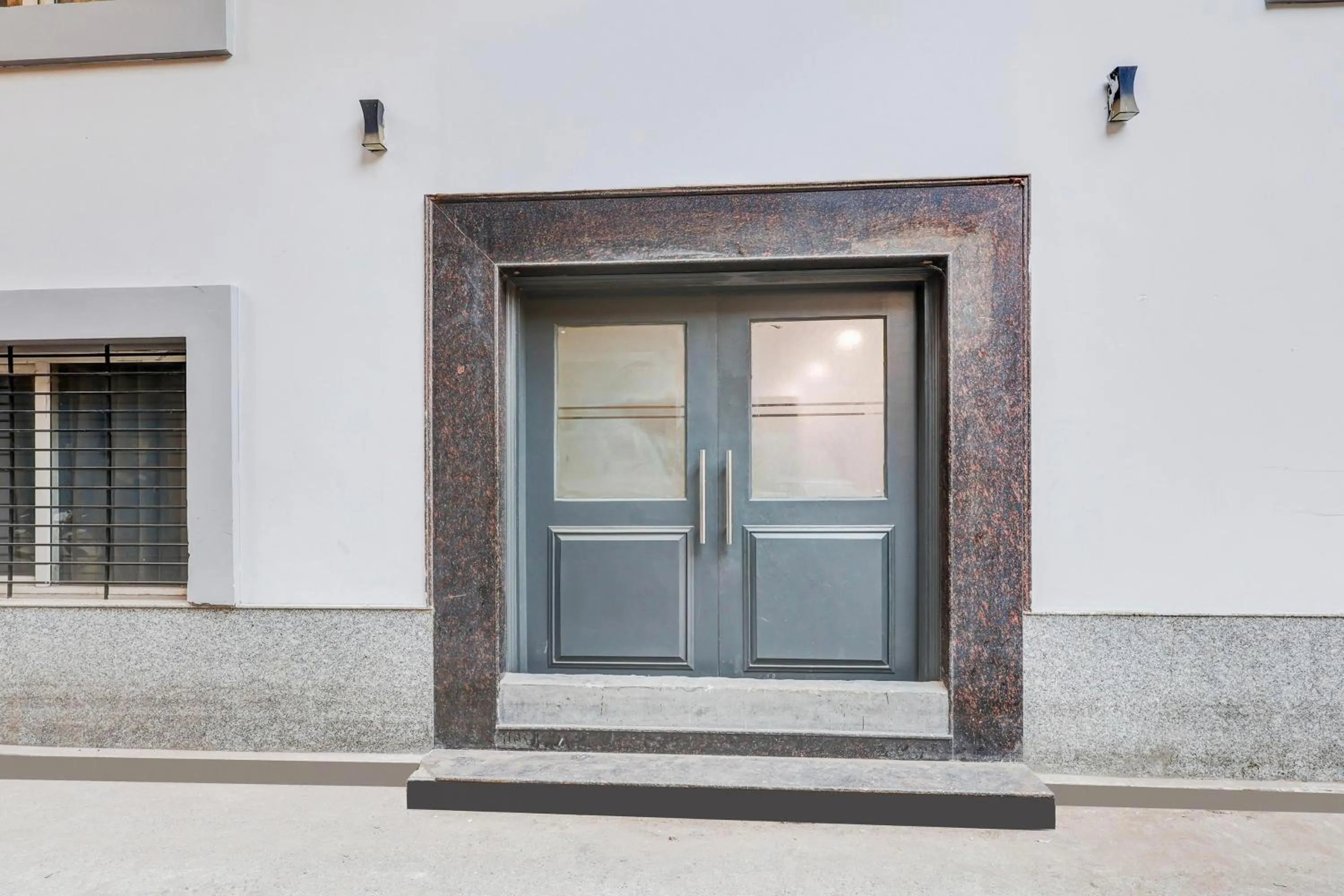 Facade/entrance in Super Collection O Shalimar Bagh