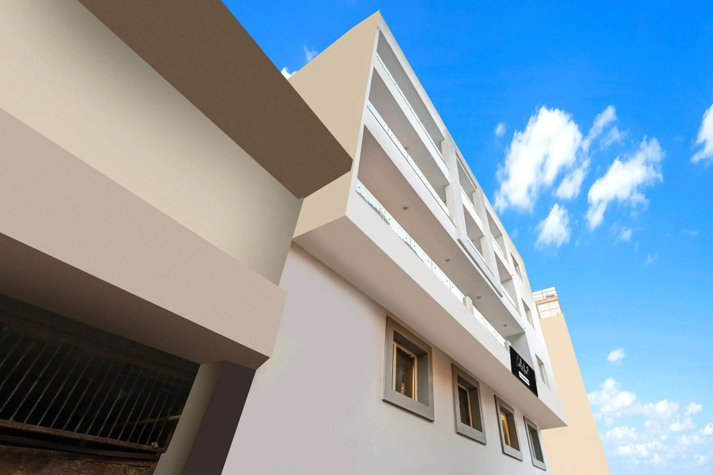 Facade/entrance in Super Collection O Shalimar Bagh