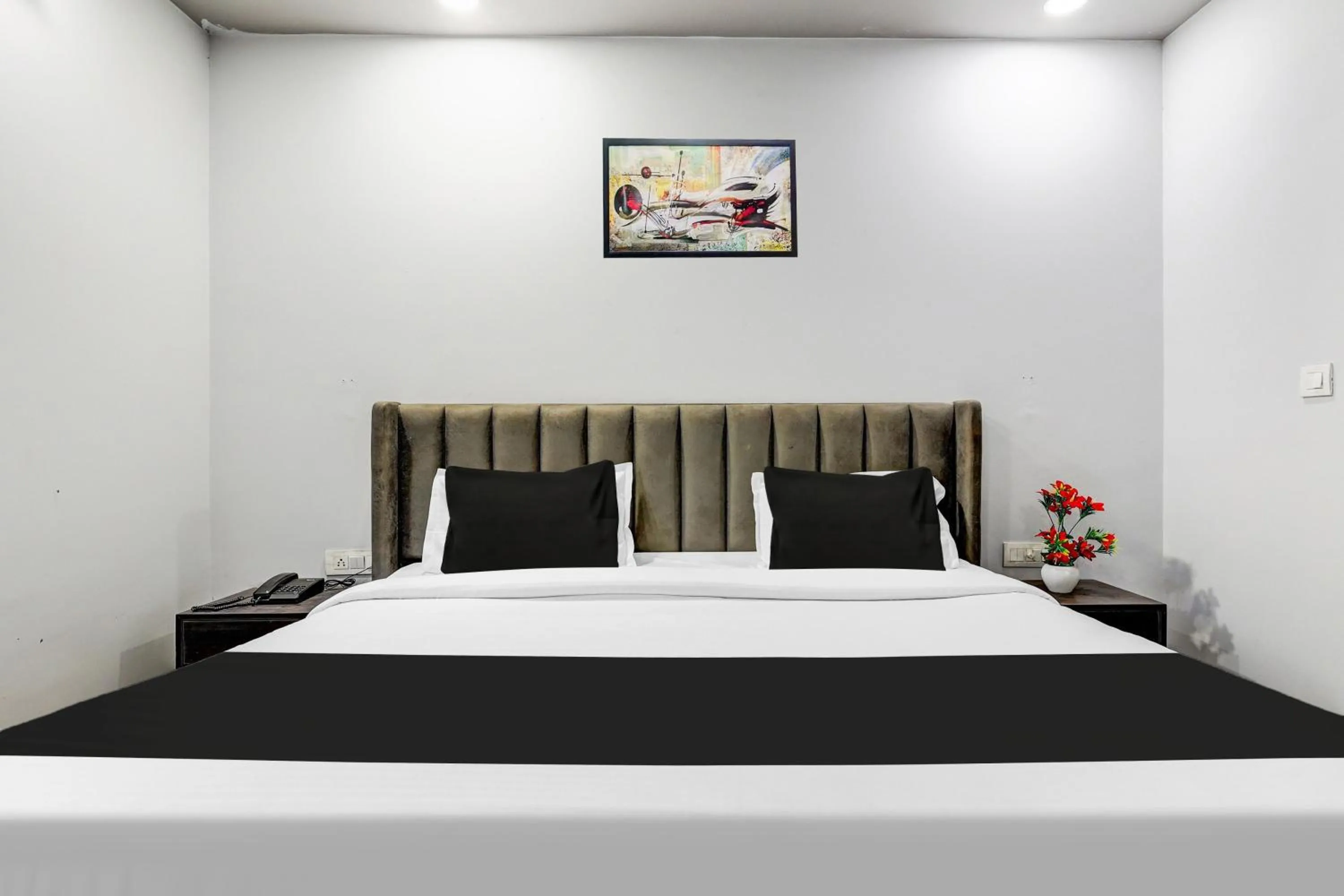 Bedroom, Bed in Super Collection O Shalimar Bagh