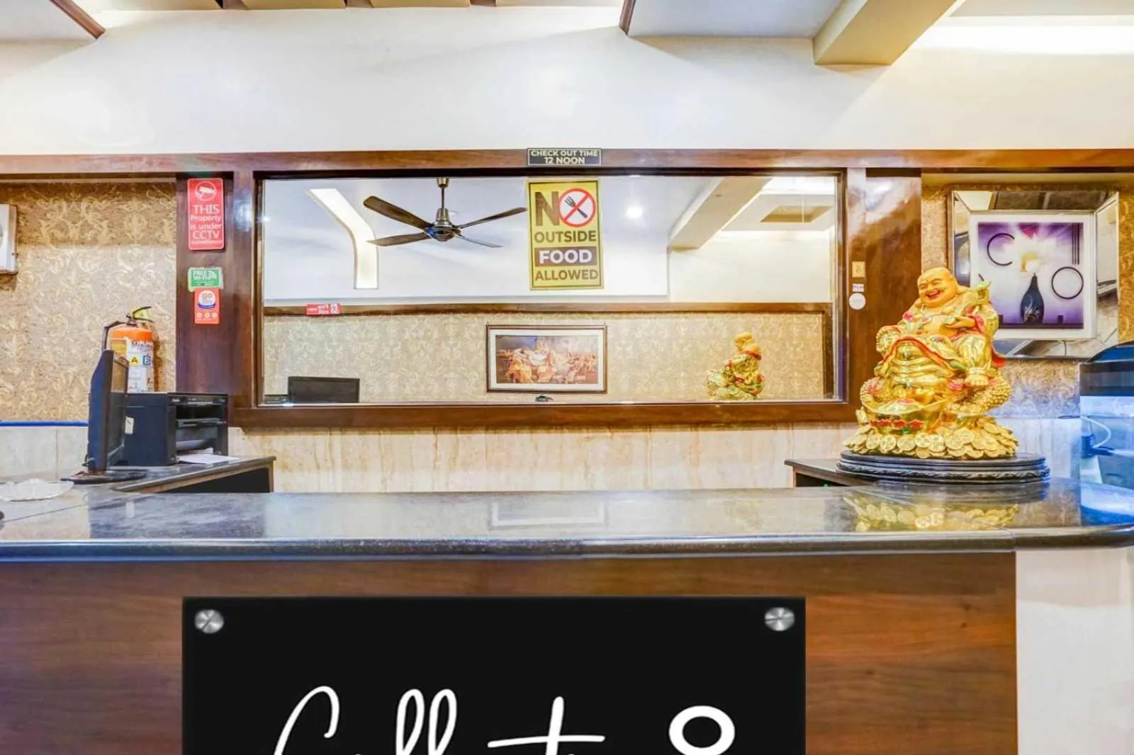 Lobby or reception in Super Collection O Sindhi Camp Formerly Hotel Abhinandan Inn