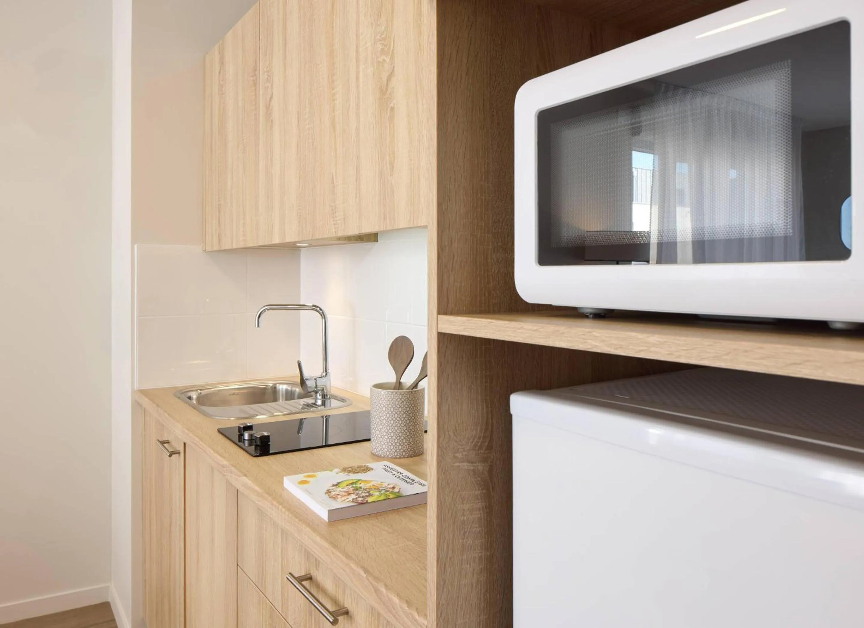 Bedroom in Zenitude Quality Aparthotel Reims - Saint-Thomas