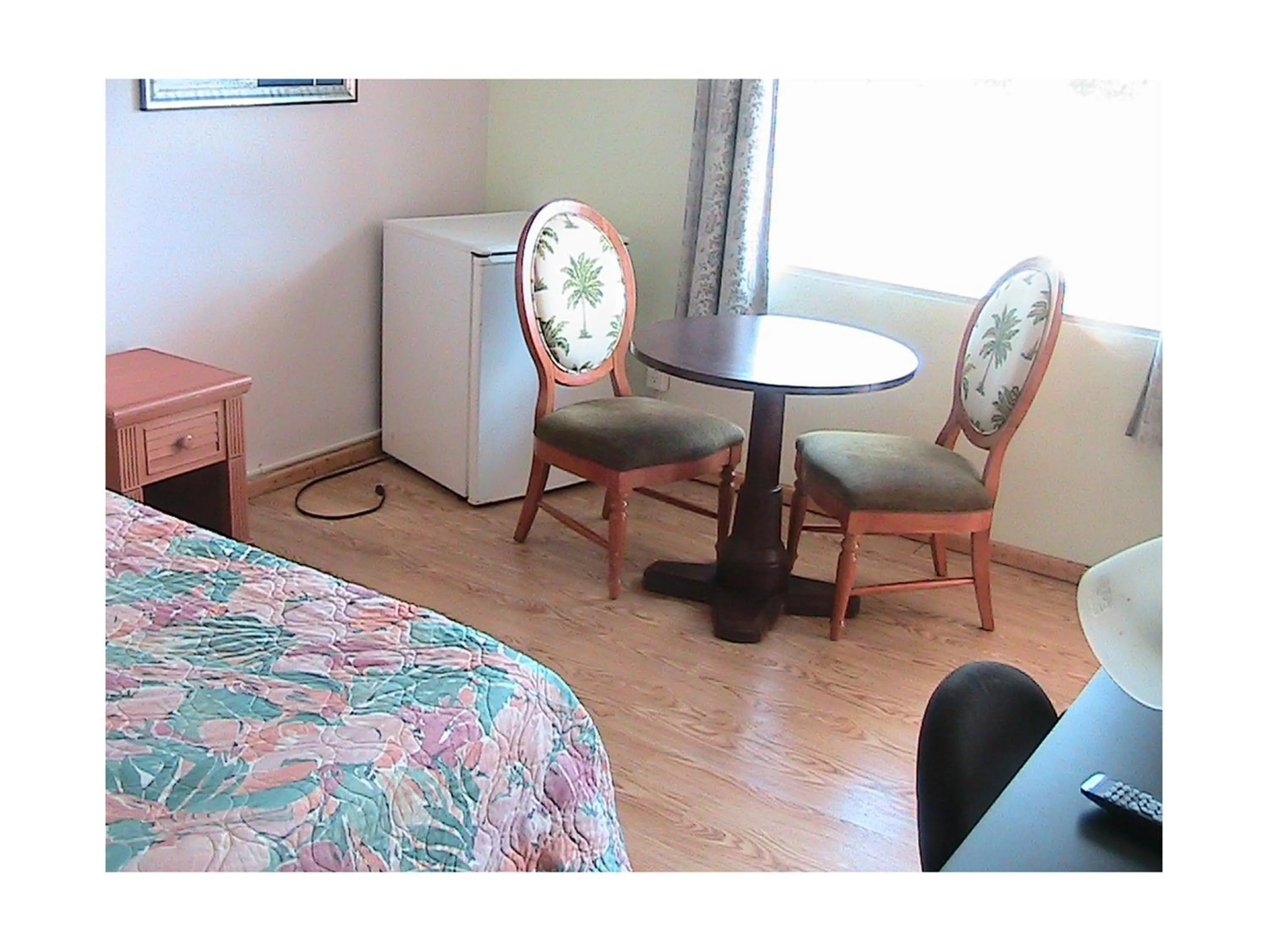 Photo of the whole room in At Home Express Tangerine Inn