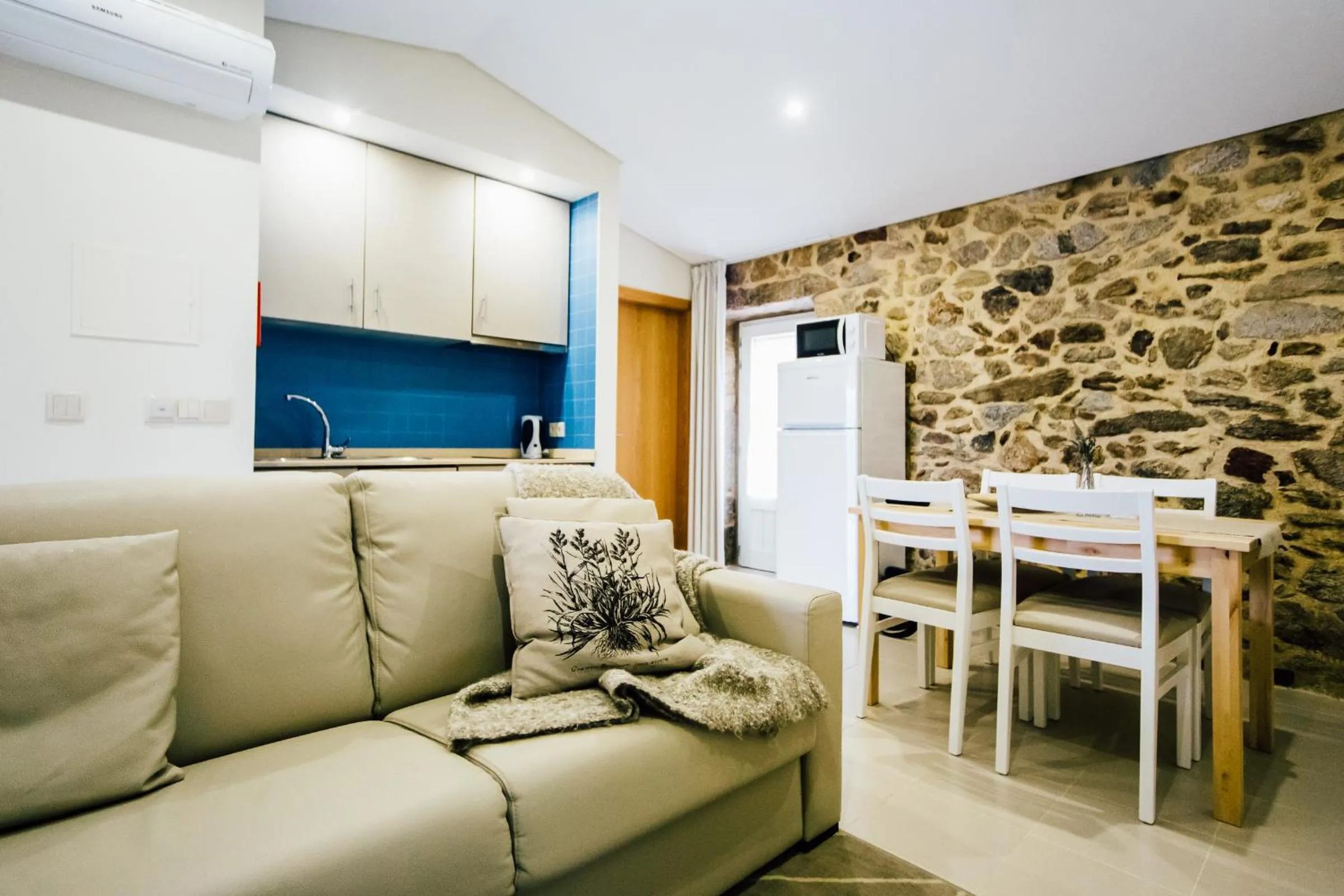 Day in Vougaldeias Casas da Seara