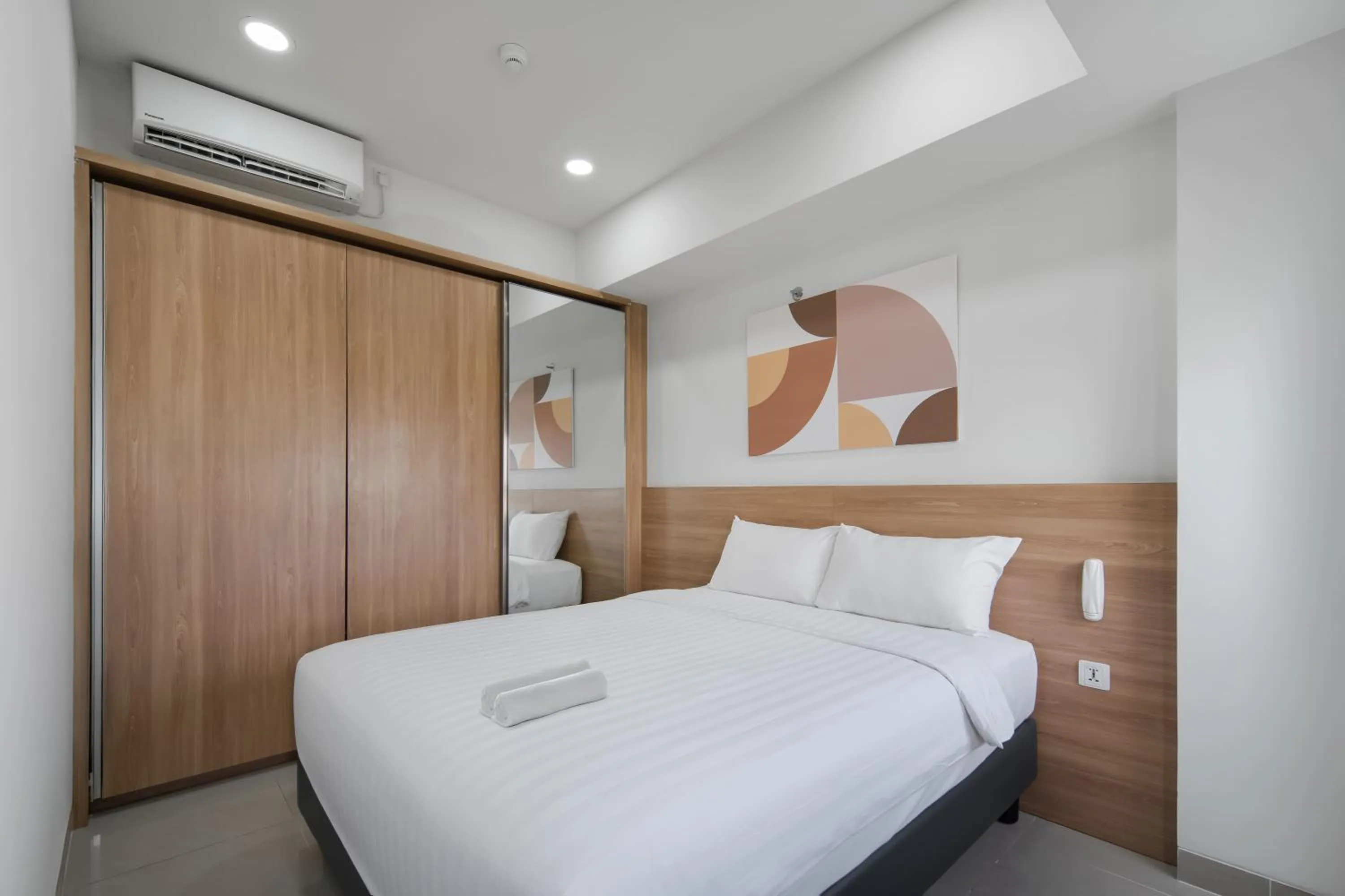 Bedroom, Bed in Cove Merakey