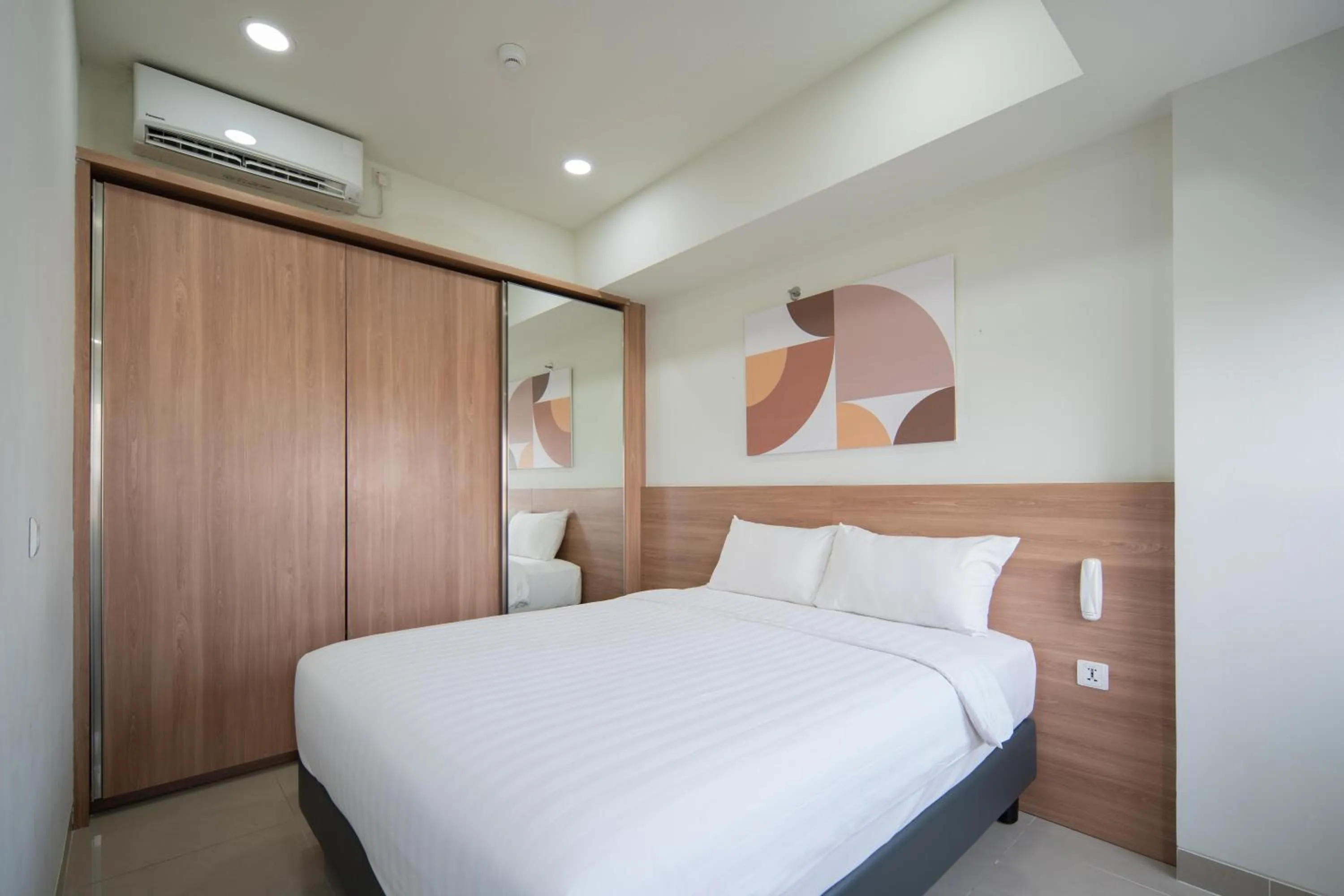 Bedroom, Bed in Cove Merakey