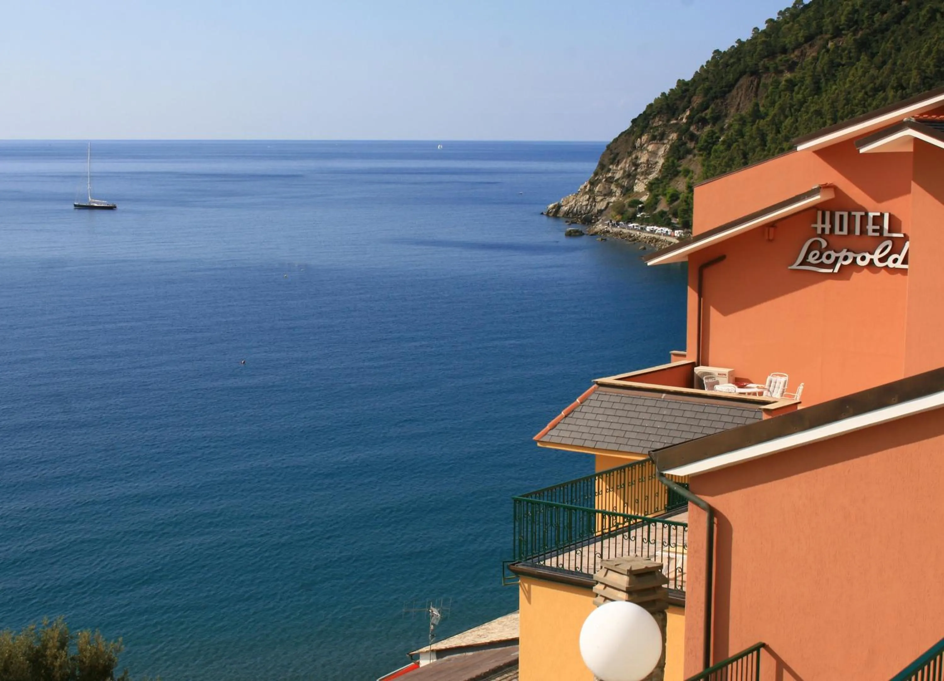 Day in Hotel Leopold