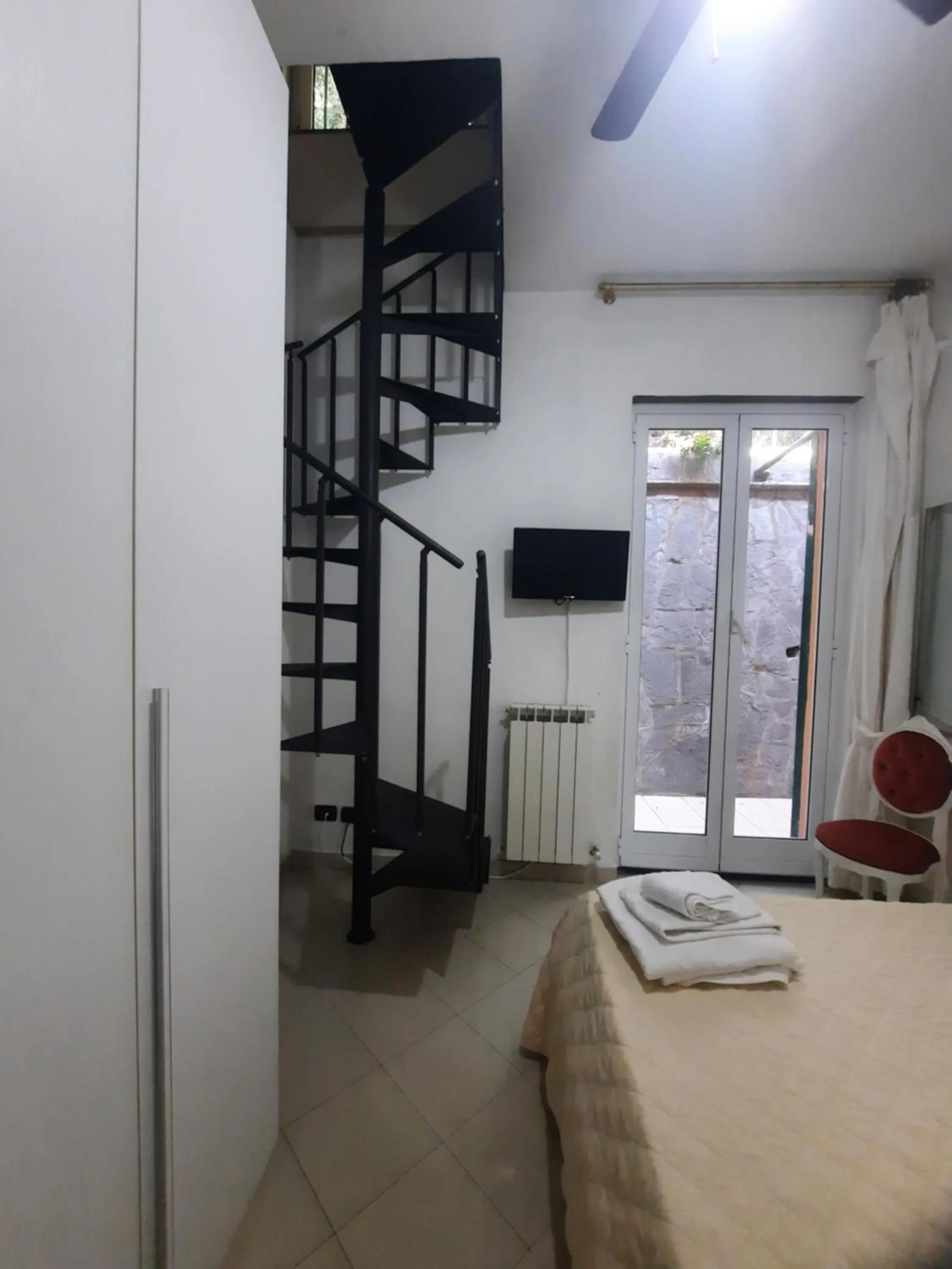 Bed in Hotel Leopold