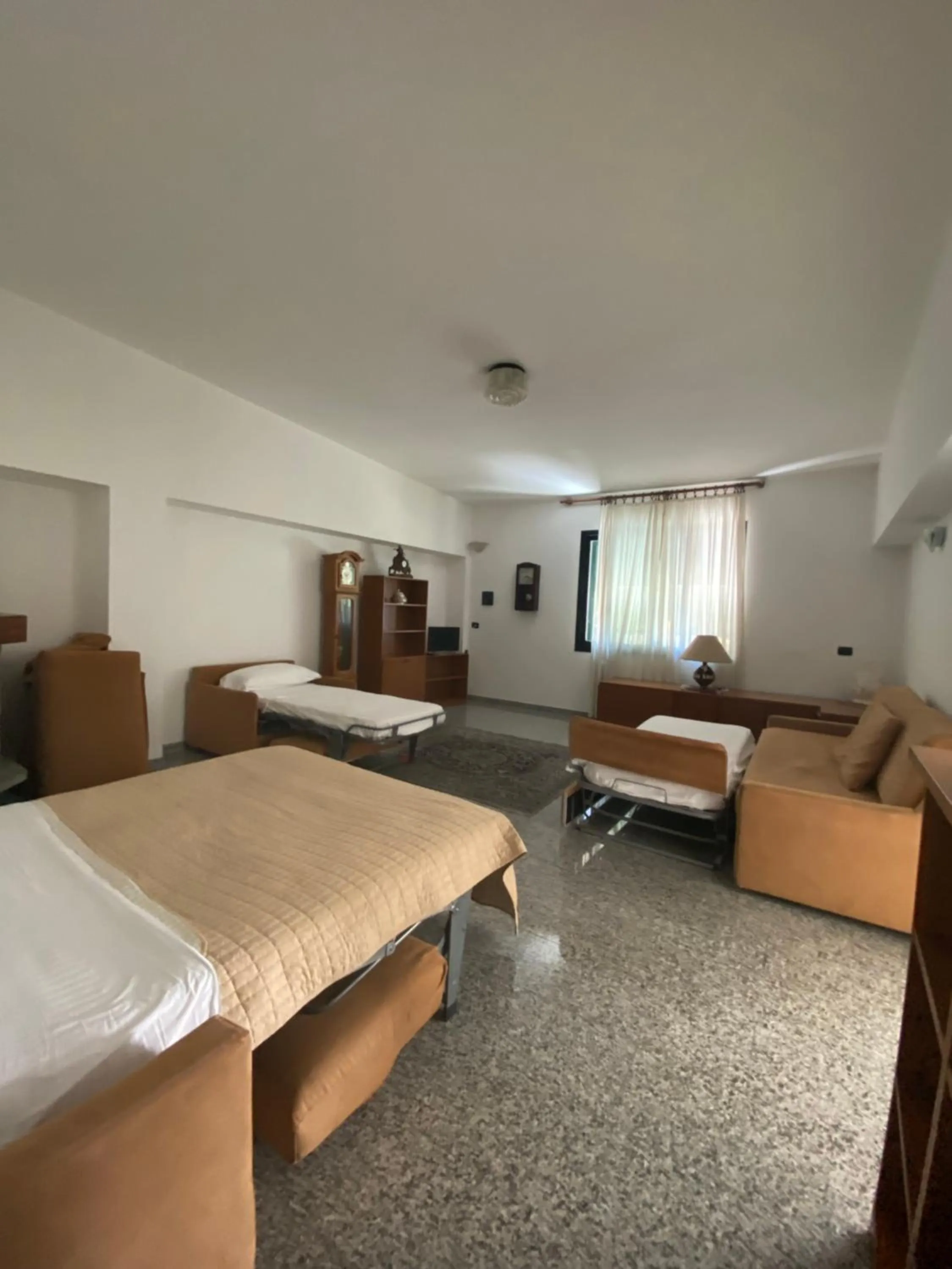 Bed in Hotel Leopold