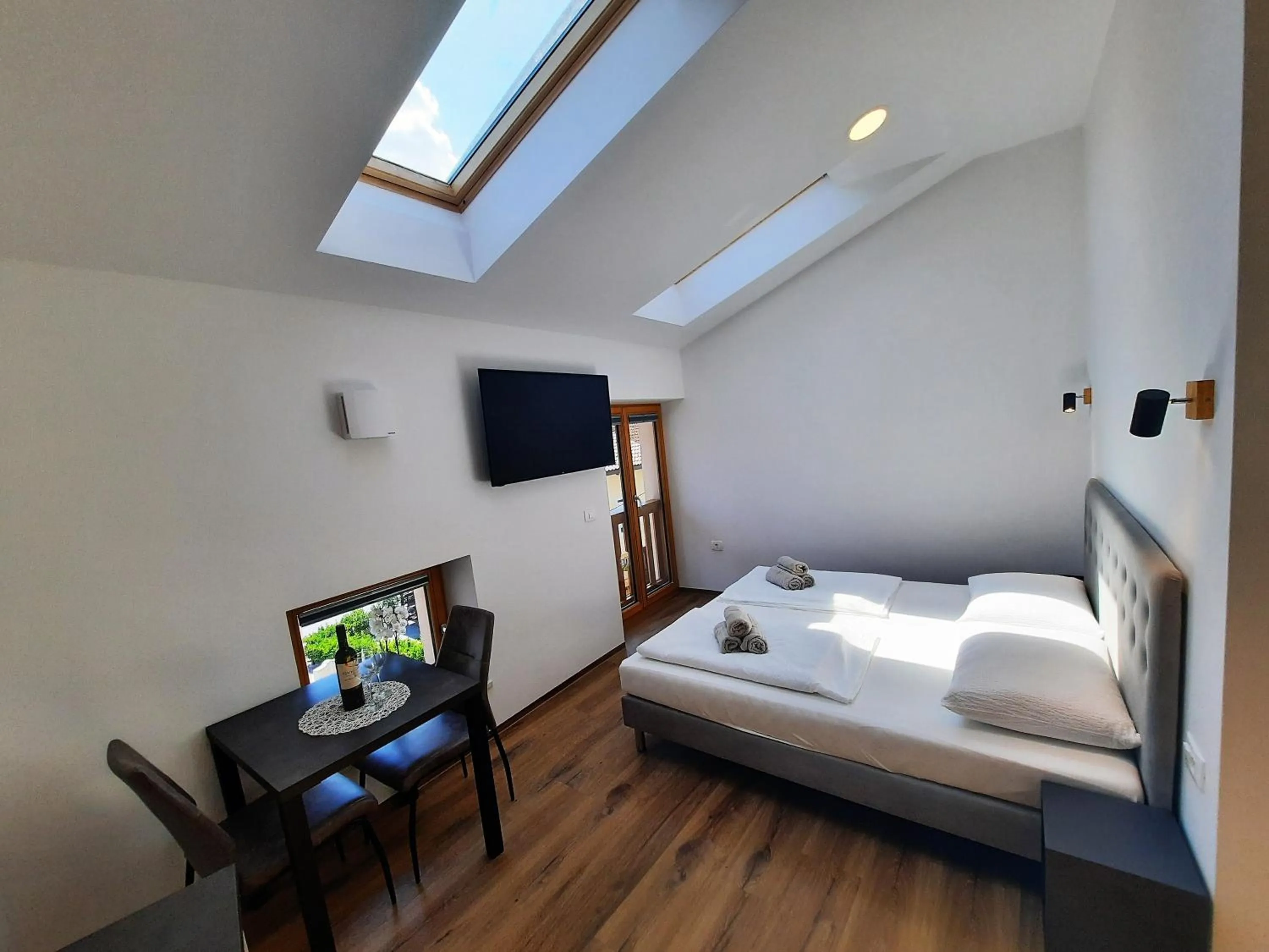 Photo of the whole room, Bed in Apartments Hlapi with SPA