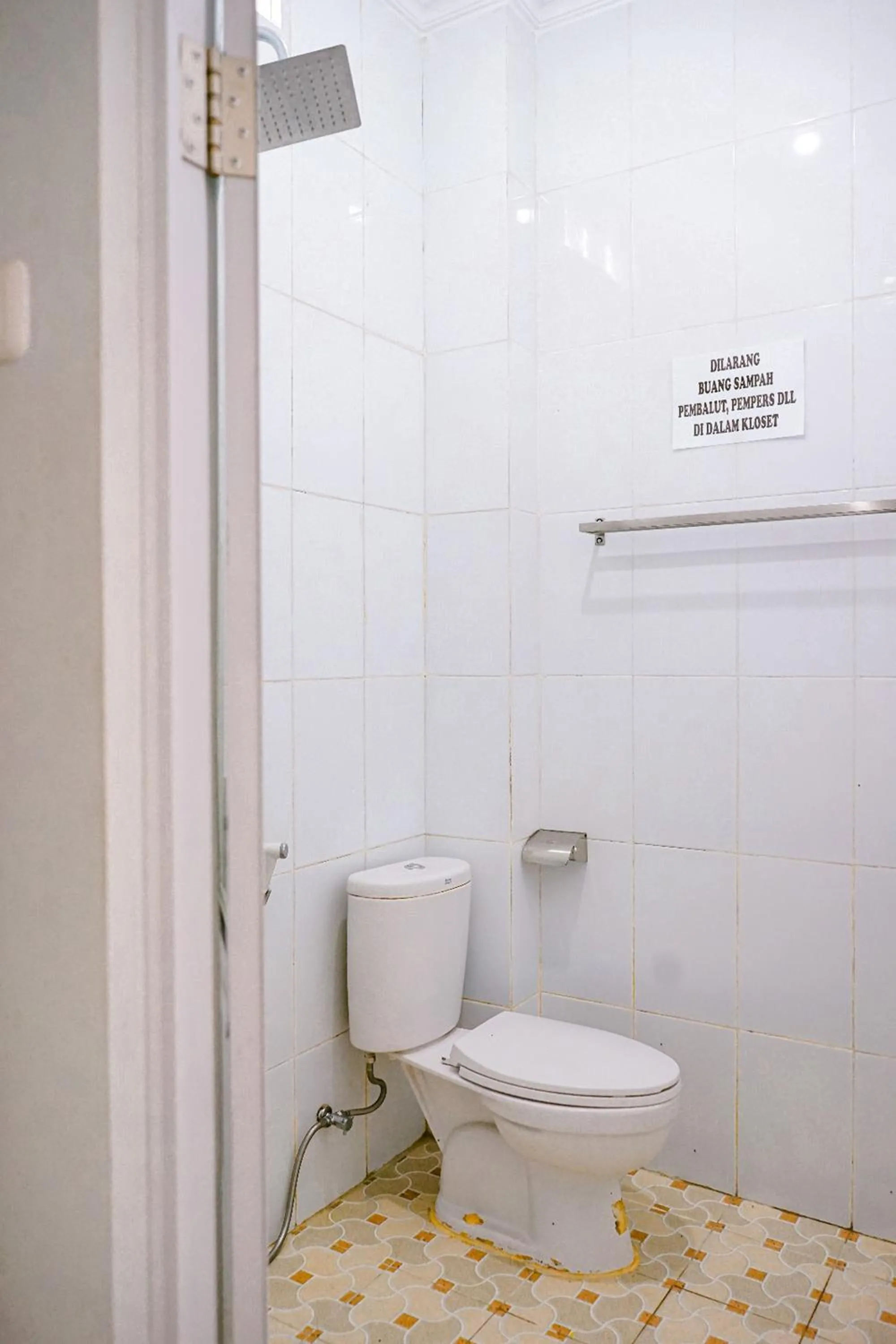 Shower in Griya Safitri Syariah