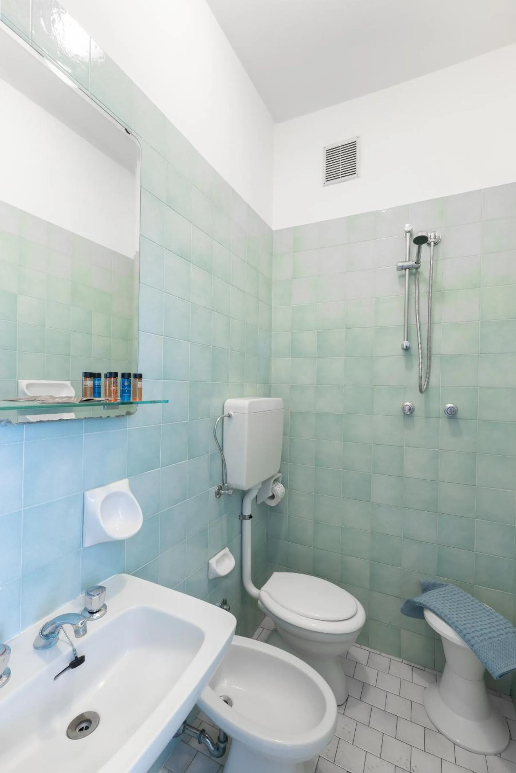 Bathroom in Hotel Morena Riccione Centrale