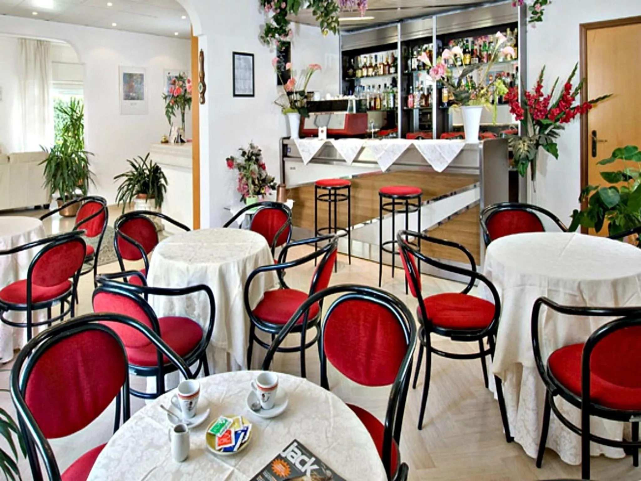 Restaurant/places to eat in Hotel Morena Riccione Centrale