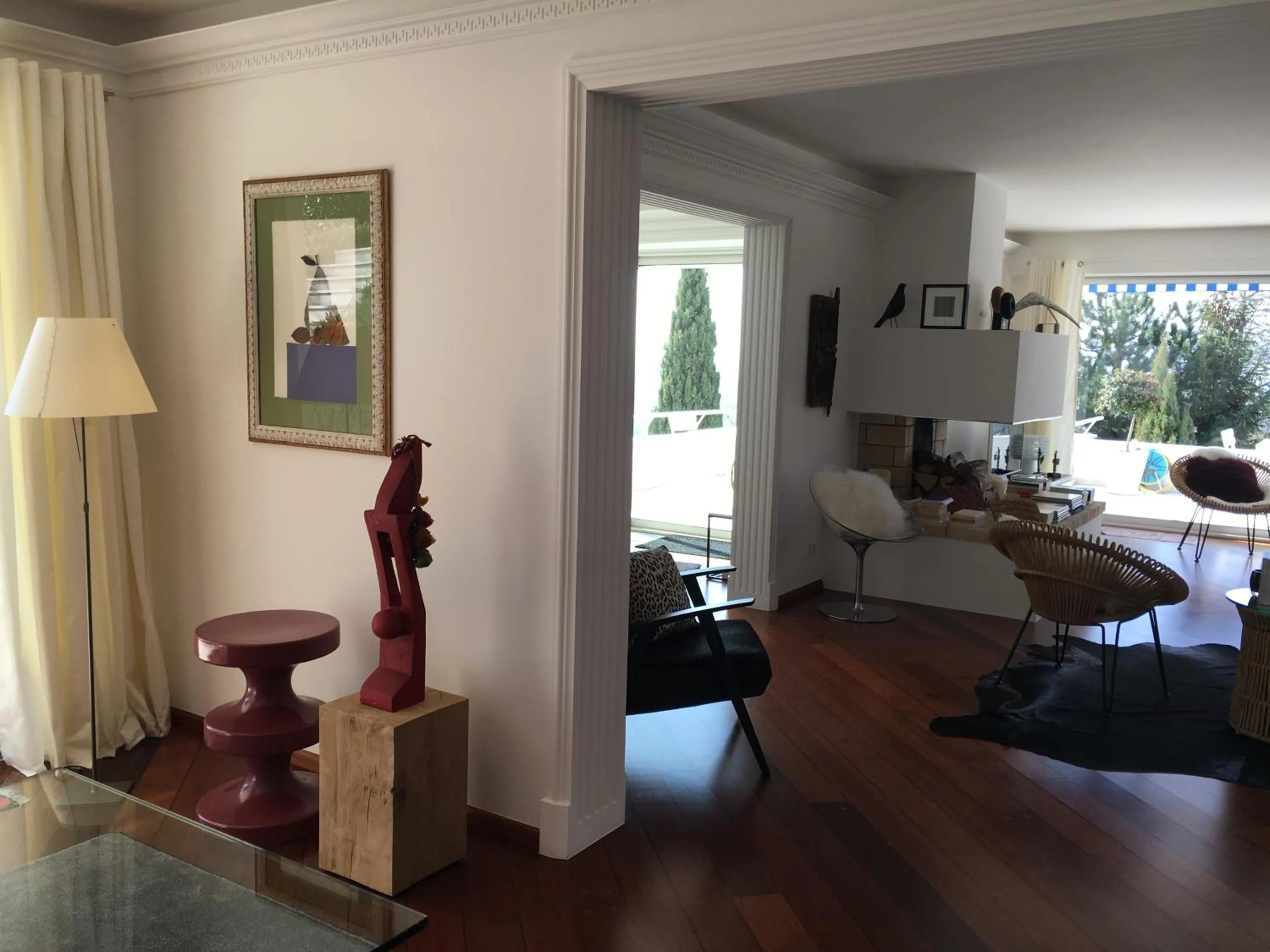 Communal lounge/ TV room in La Villa Haute Corniche