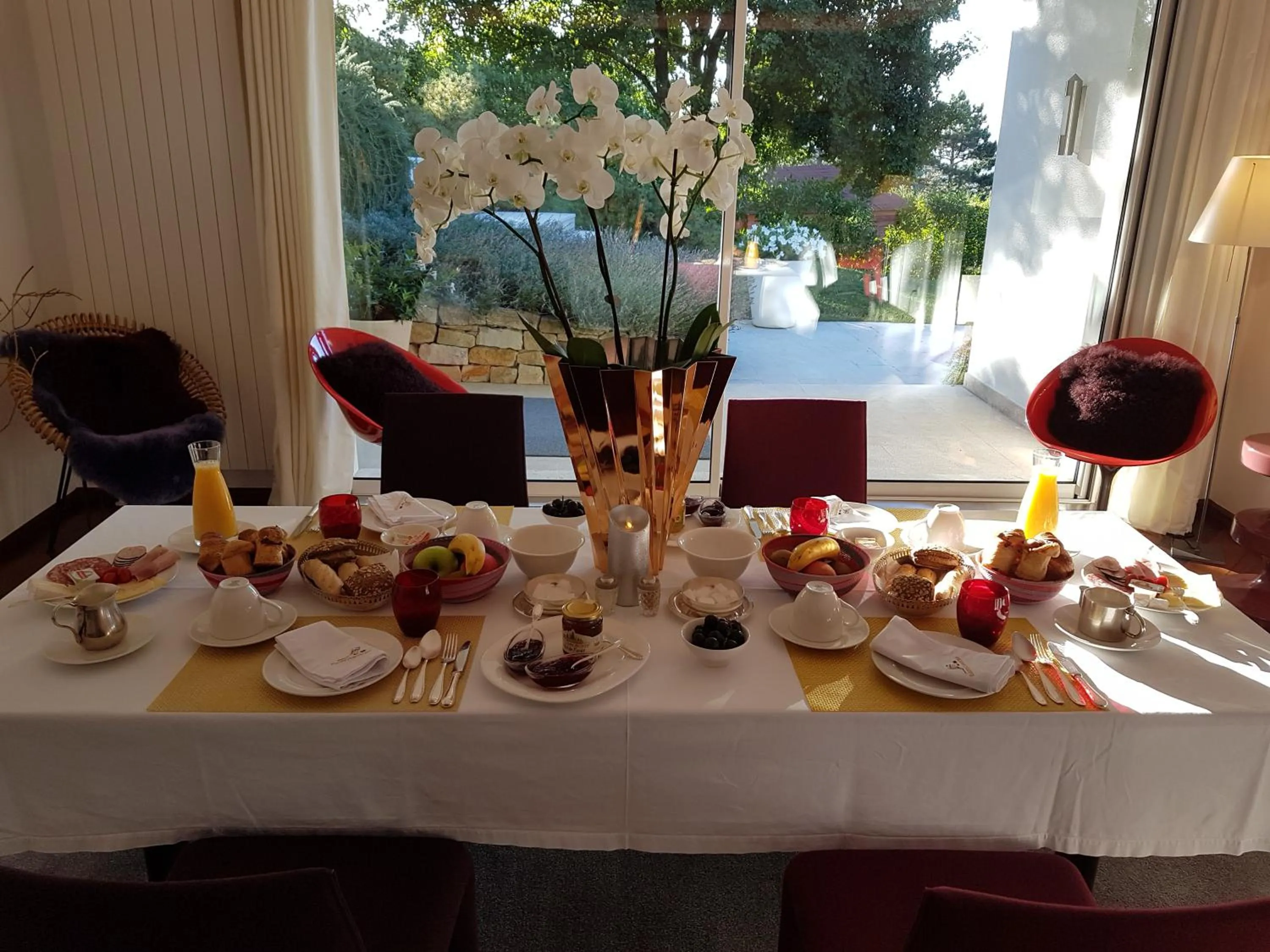Continental breakfast in La Villa Haute Corniche