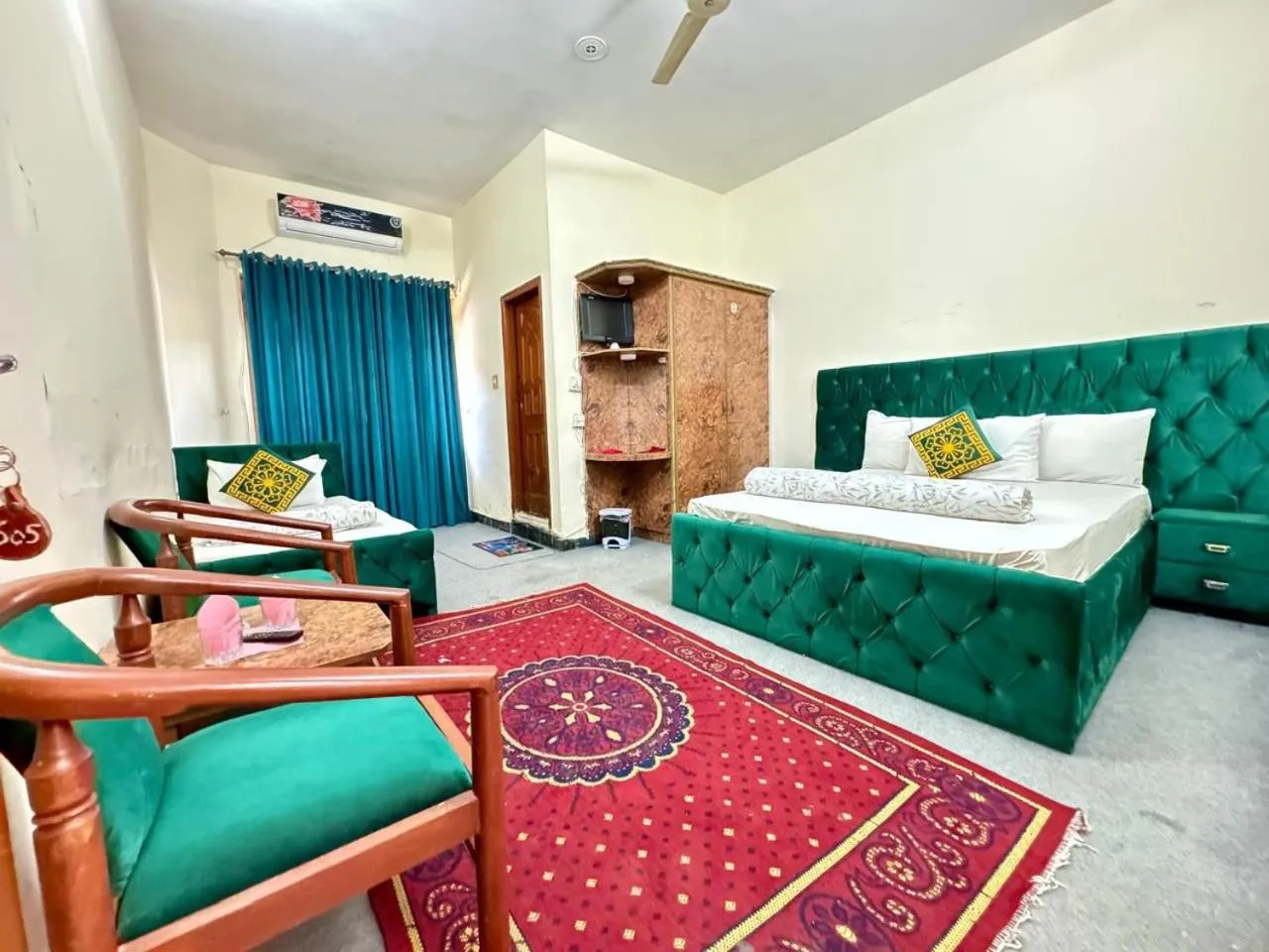 Bed in Uk Family Lodge