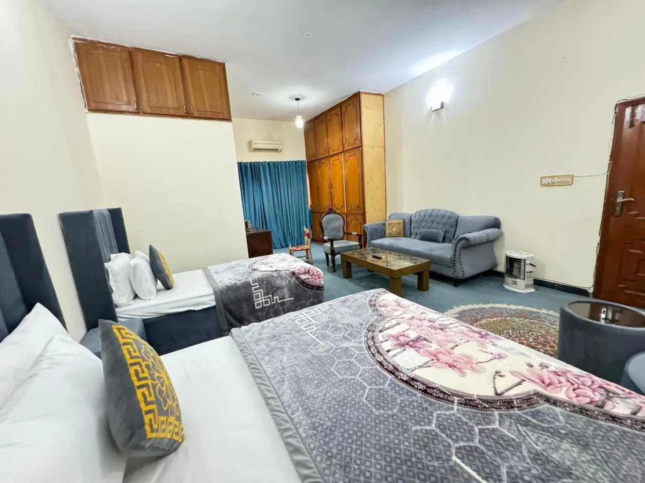 Bed in Uk Family Lodge