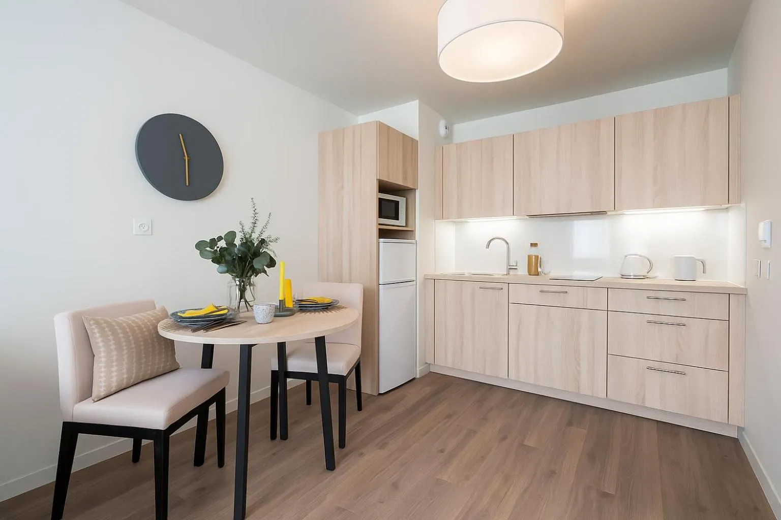 Kitchen or kitchenette in Zenao Appart'hôtels Villeneuve d'Ascq