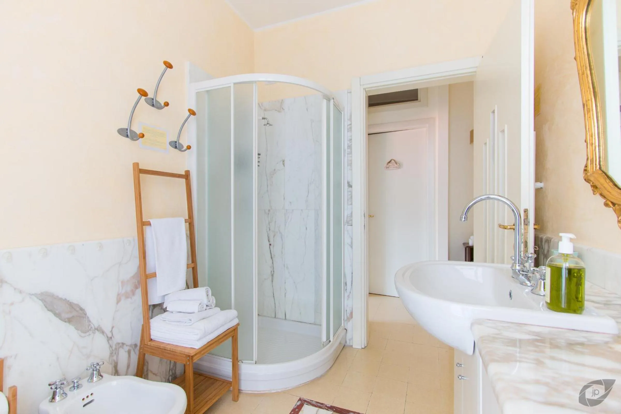 Bathroom in B&B La Sosta degli Artisti