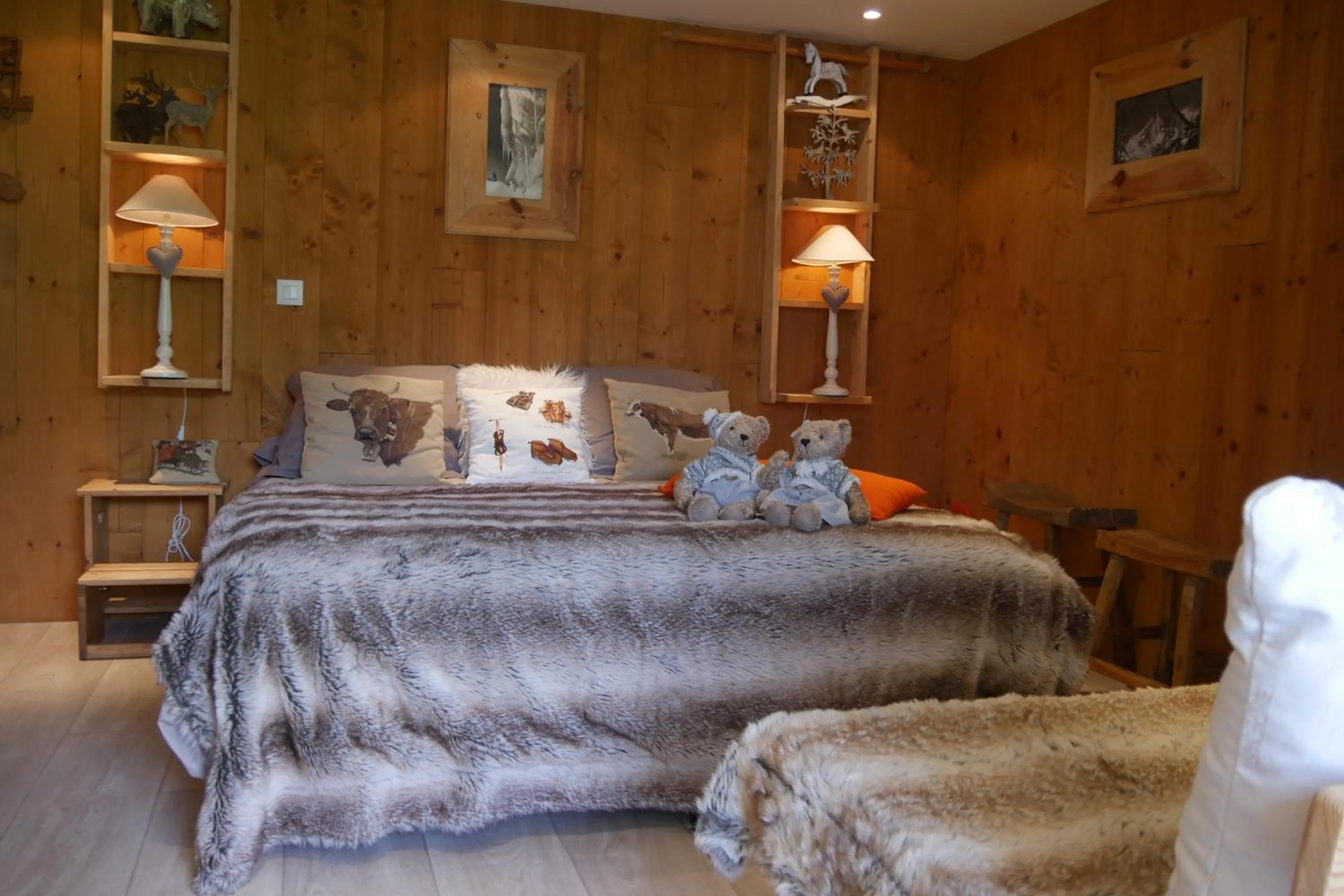 Bedroom, Bed in Chalet la Colombière