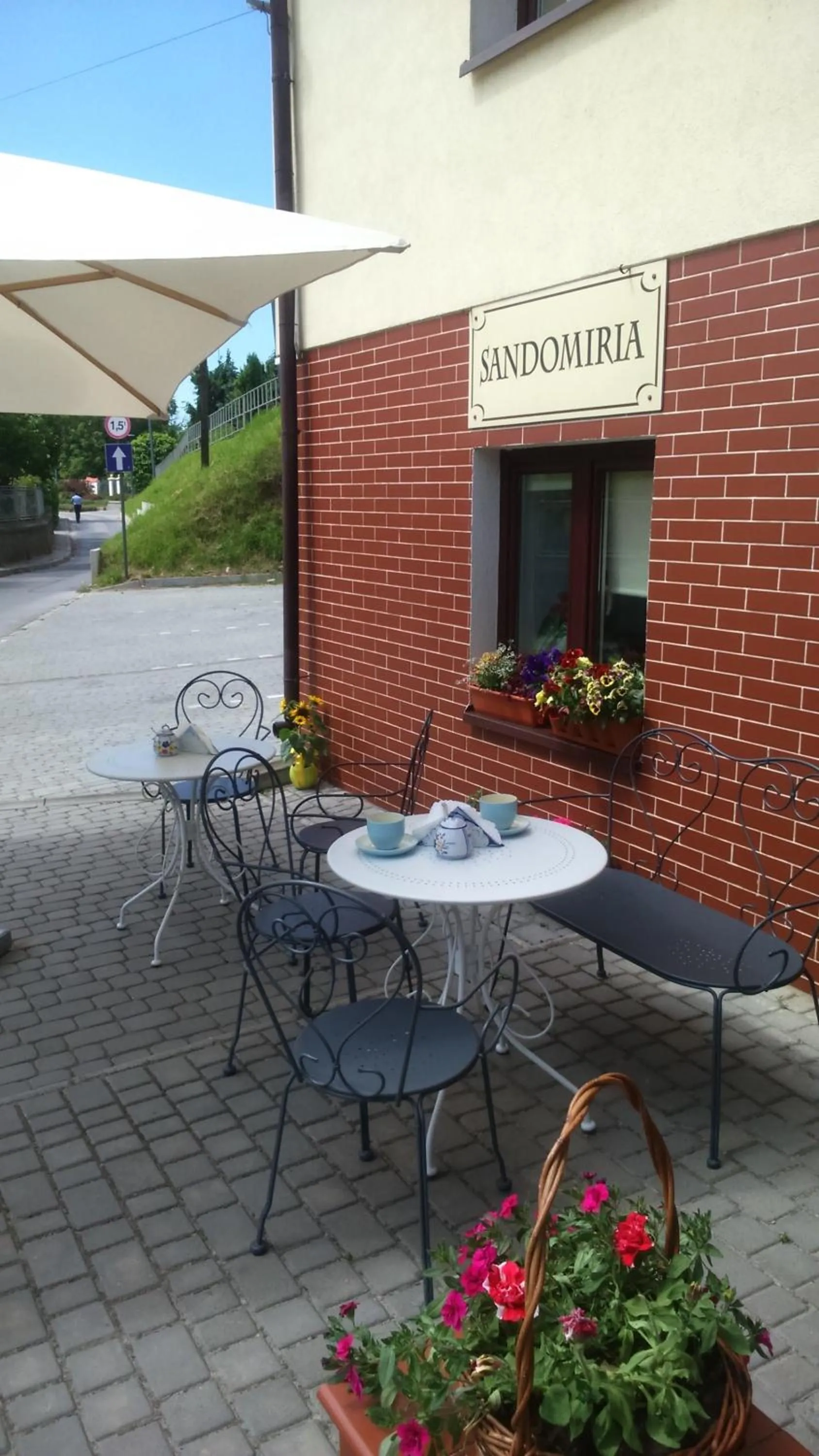 Facade/entrance in Sandomiria