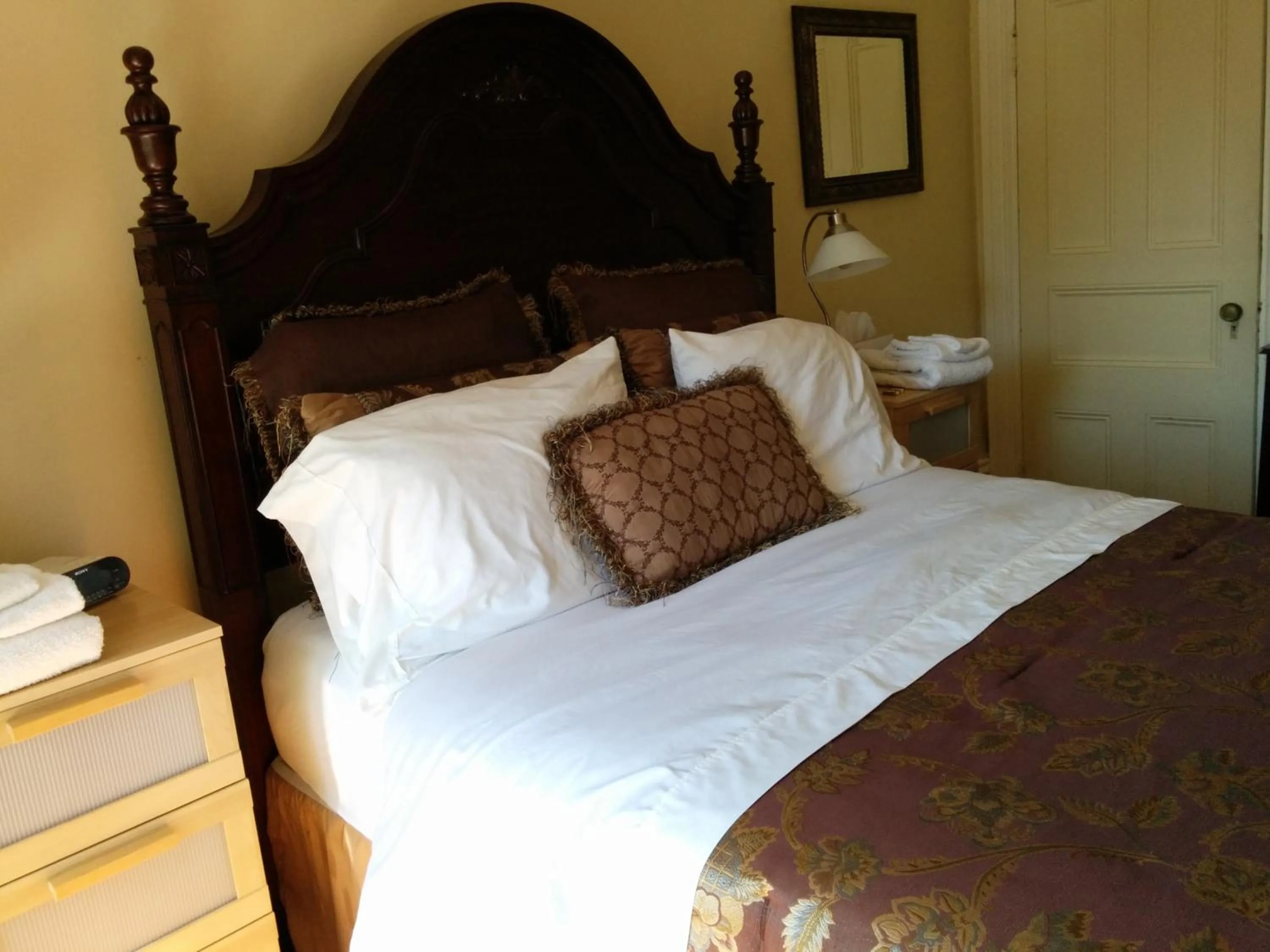 Bed in Gingerbread Manor