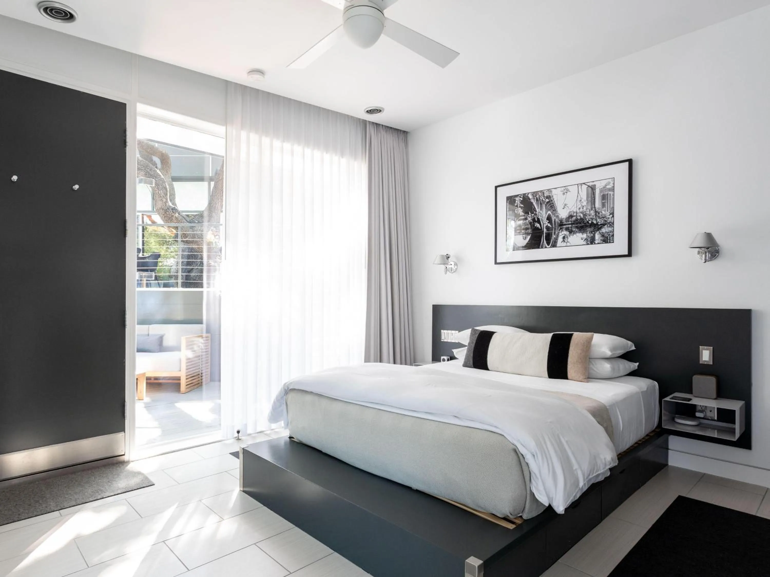 Spring, Bed in Frame Hotel - Treehouse