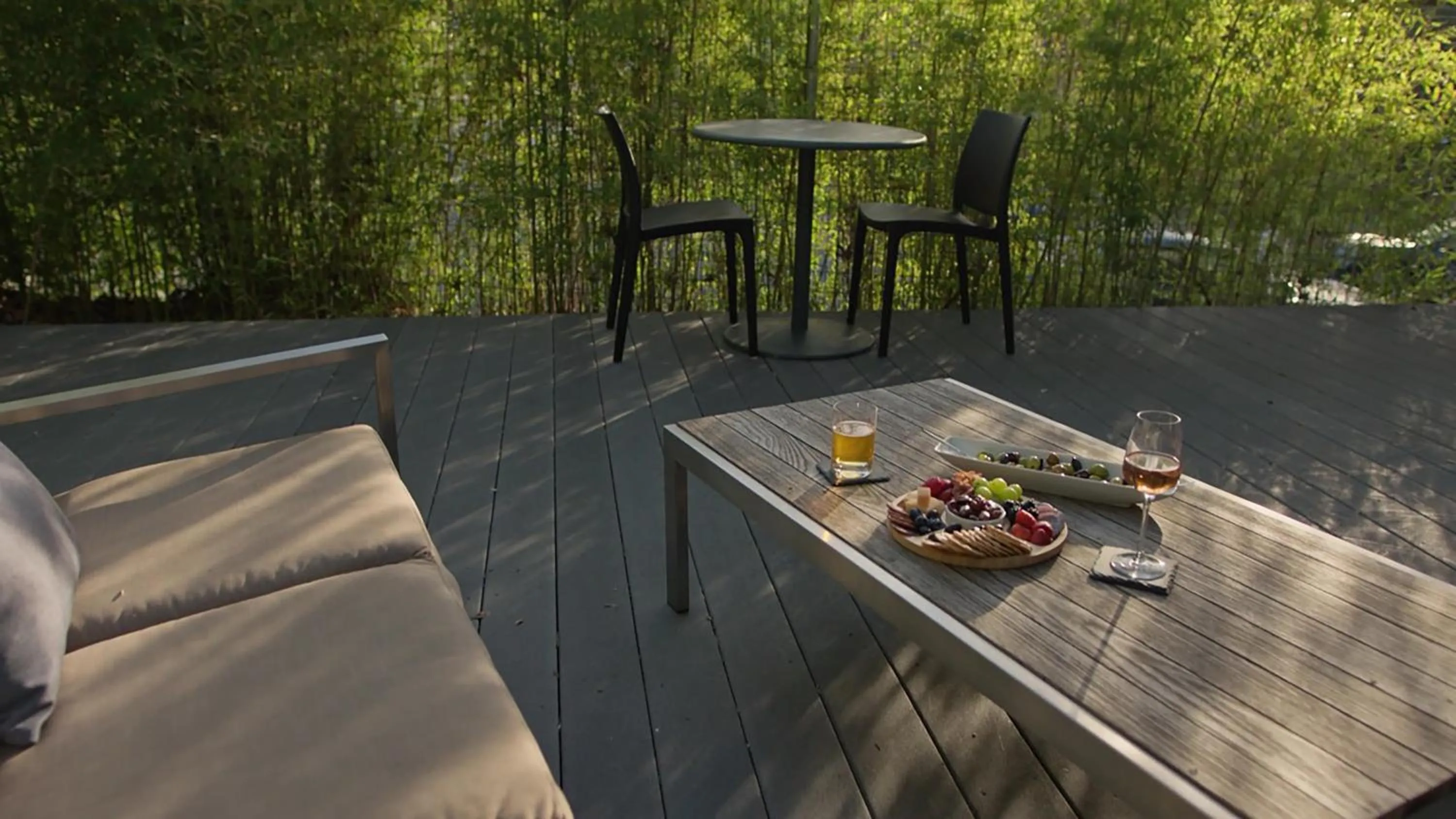 Patio in Frame Hotel - Treehouse