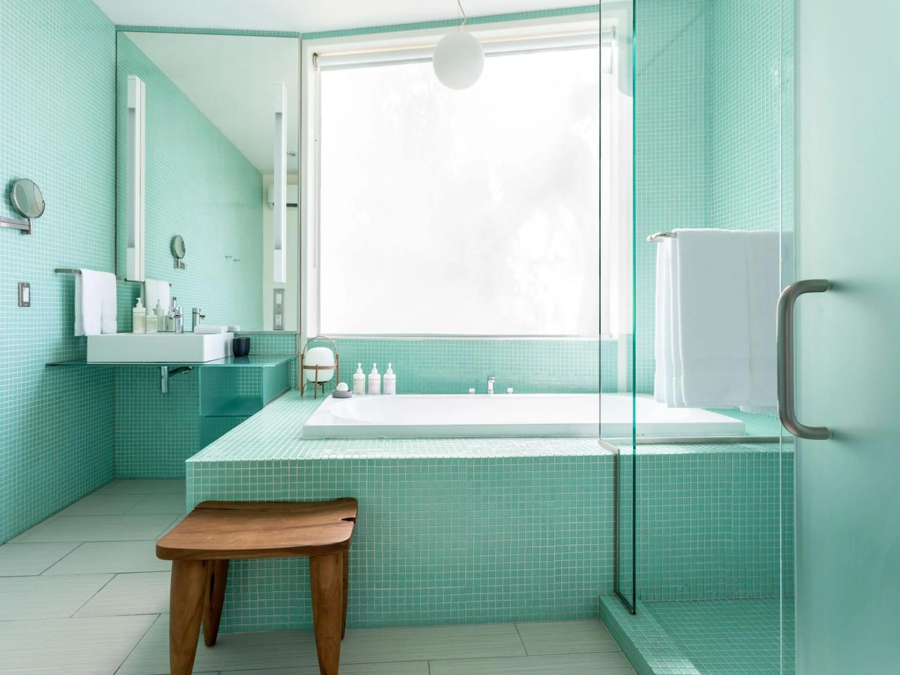 Shower in Frame Hotel - Treehouse