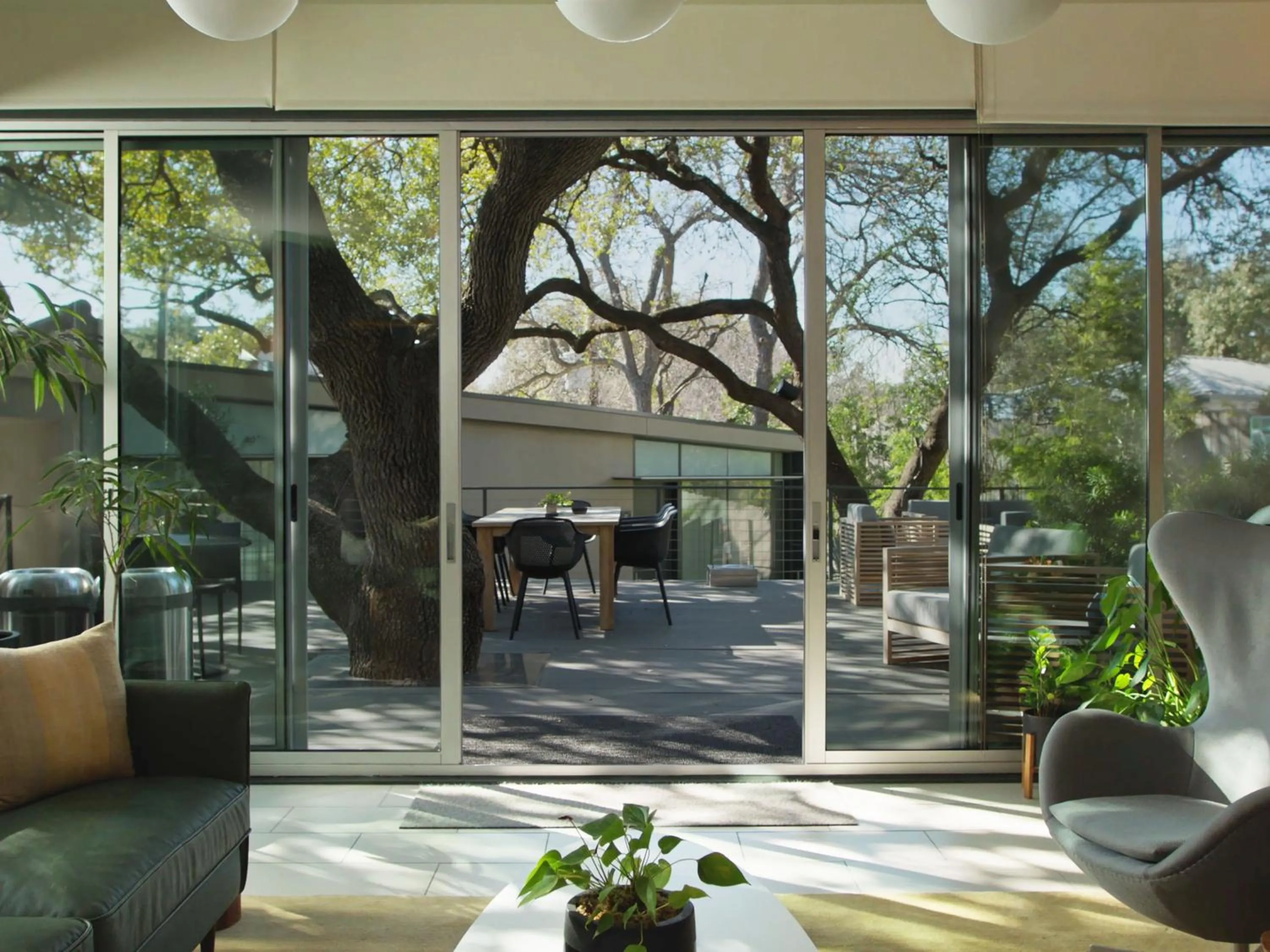 Patio in Frame Hotel - Treehouse